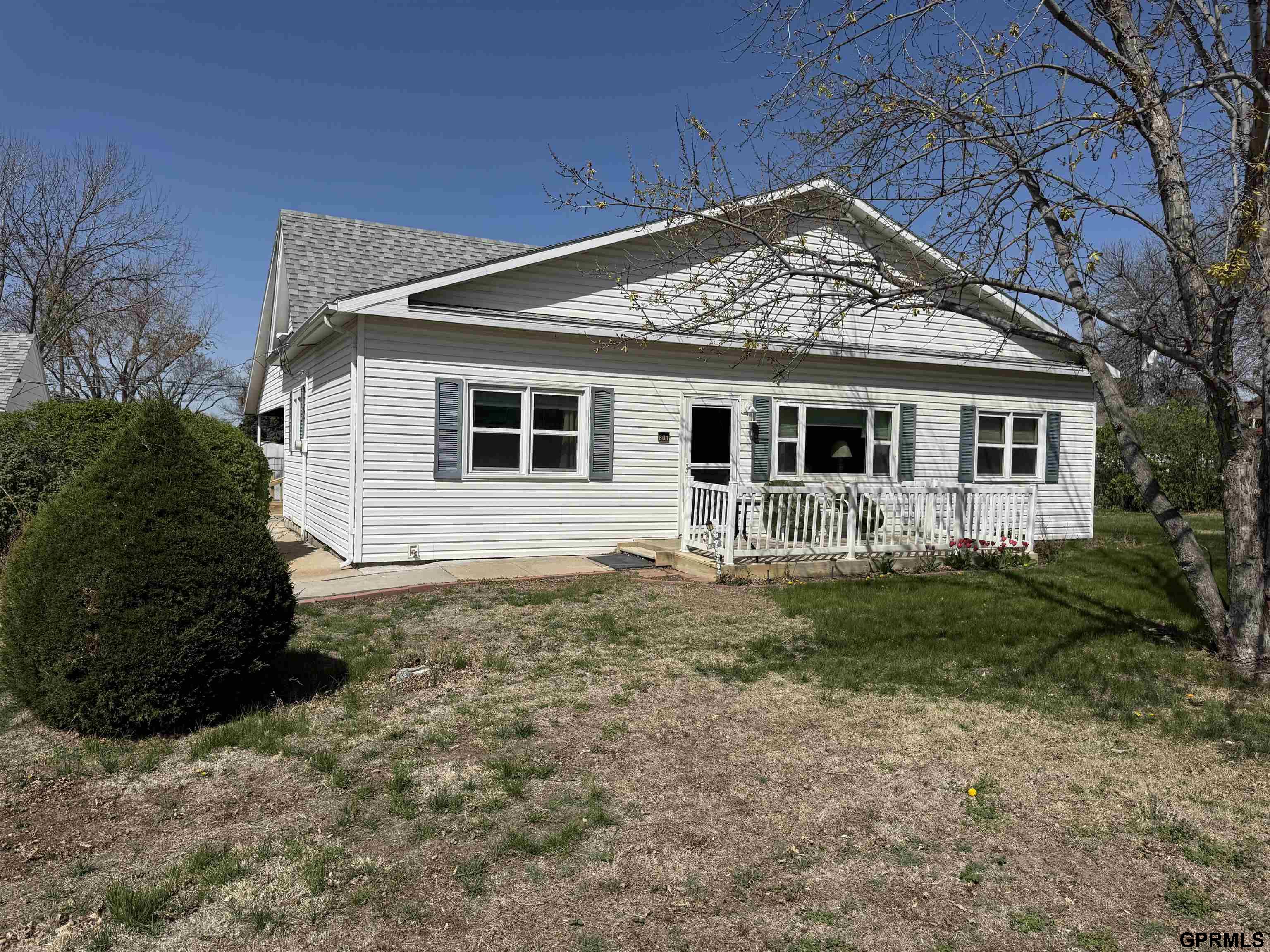 801 John Street, Alma NE 68920