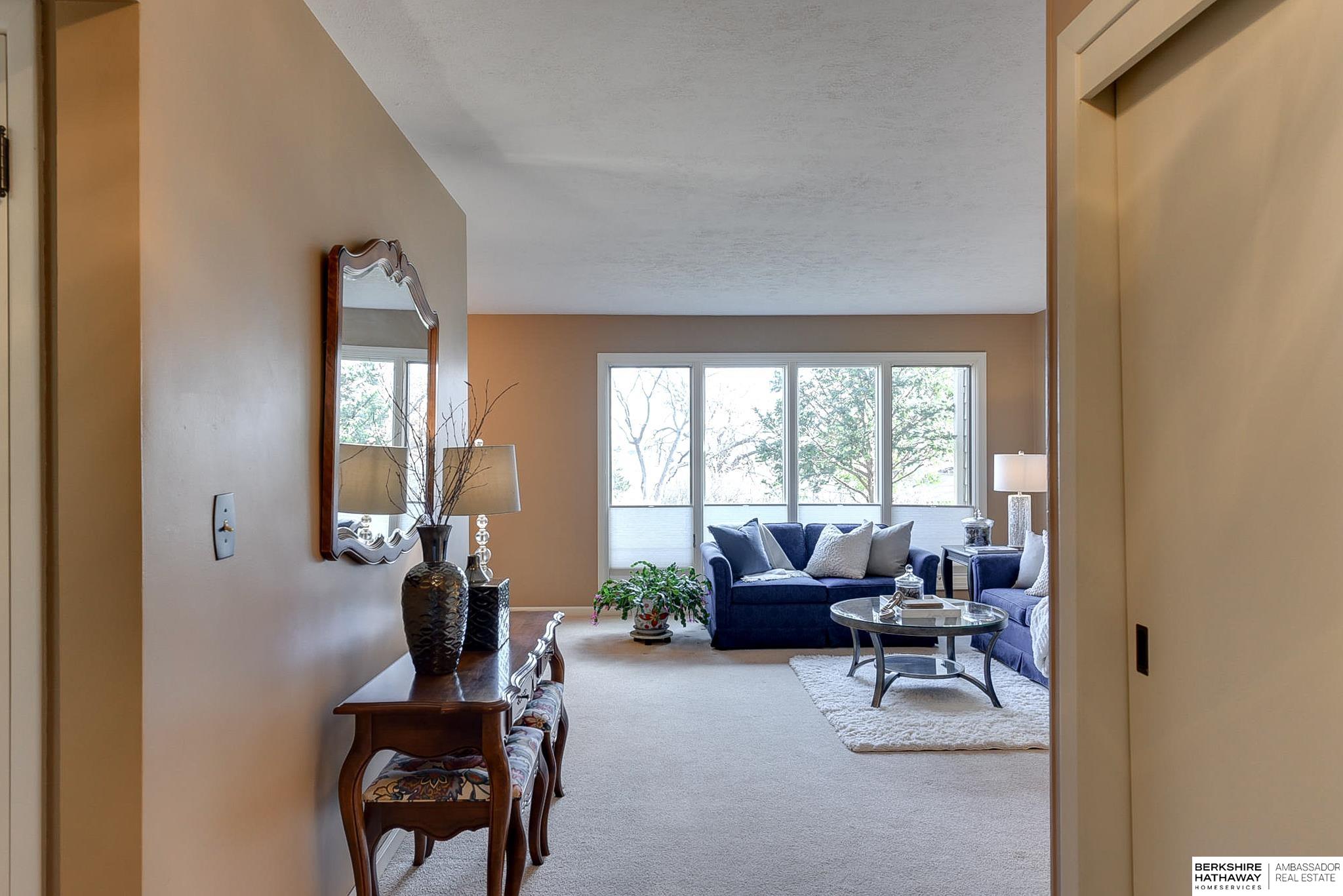 7600 Sunset Drive, Ralston, Nebraska image 4