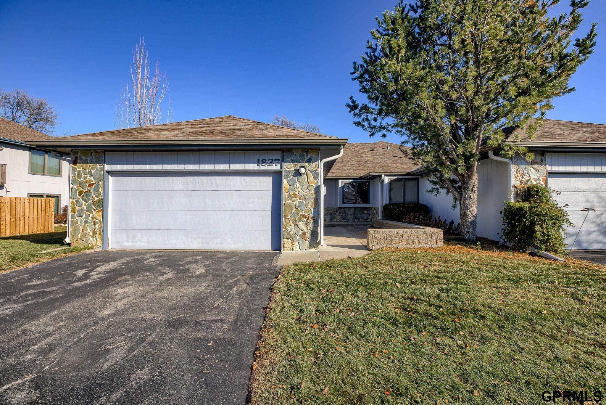 1827 N 95th Plaza, Omaha, Nebraska image 1