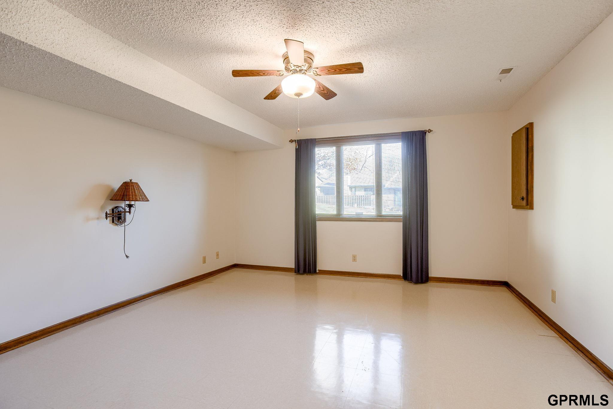 1827 N 95th Plaza, Omaha, Nebraska image 15