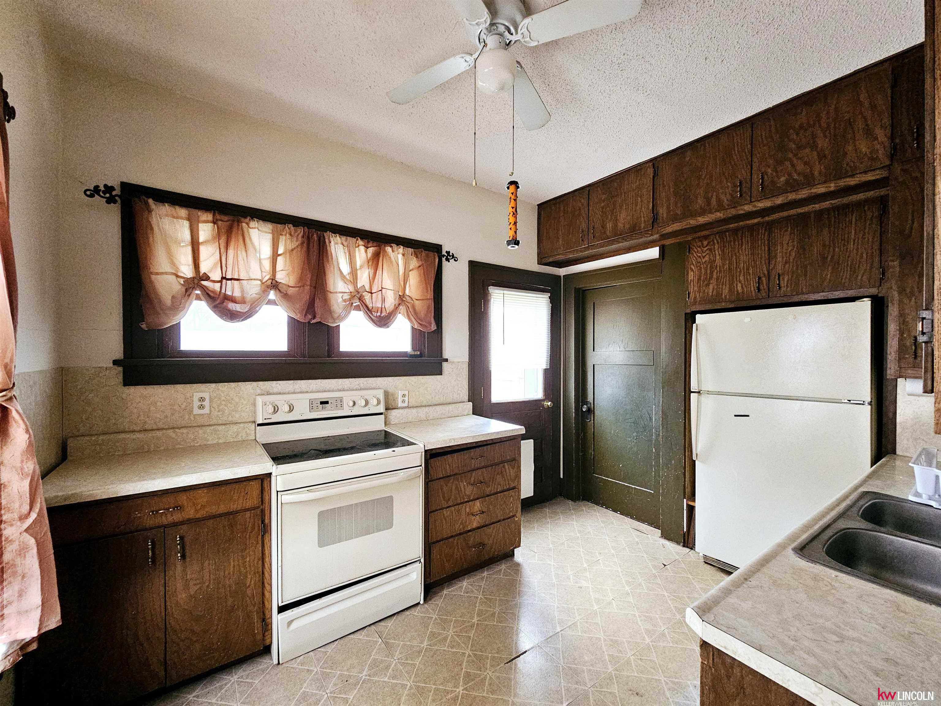 75 W 5th Street, Nelson, Nebraska image 3
