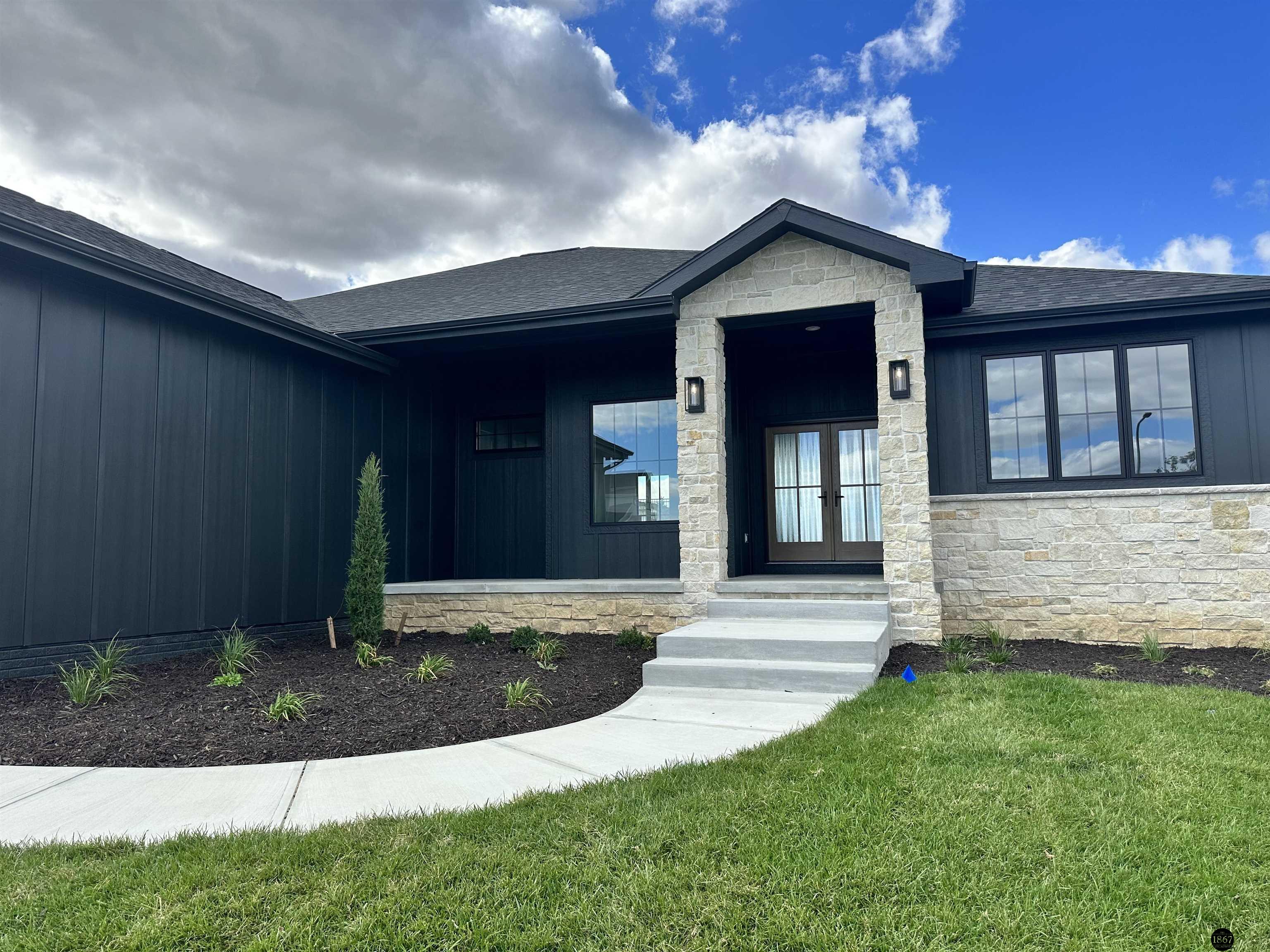 3521 S 220th