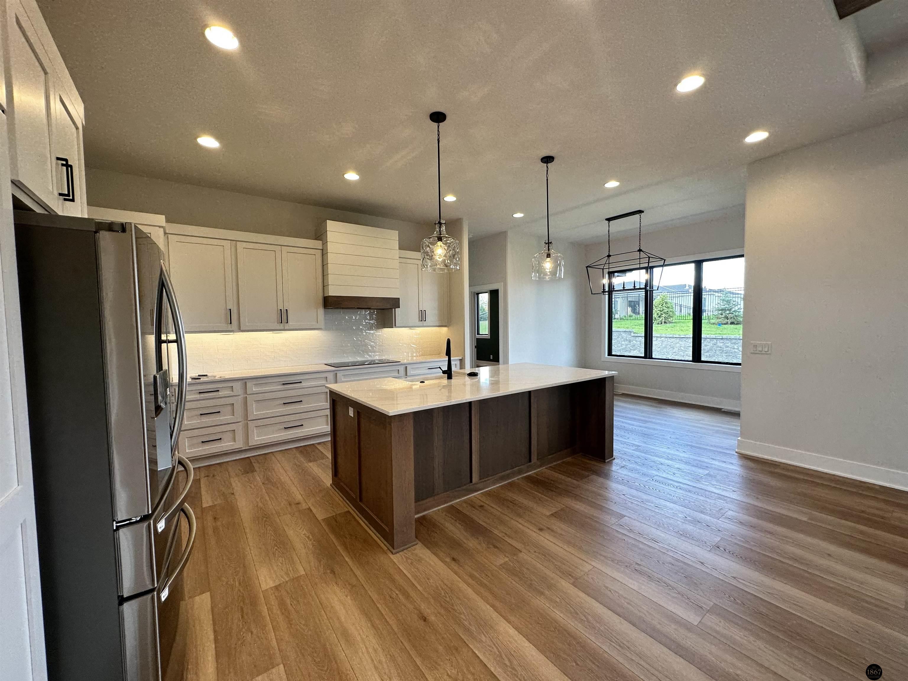 3521 S 220th