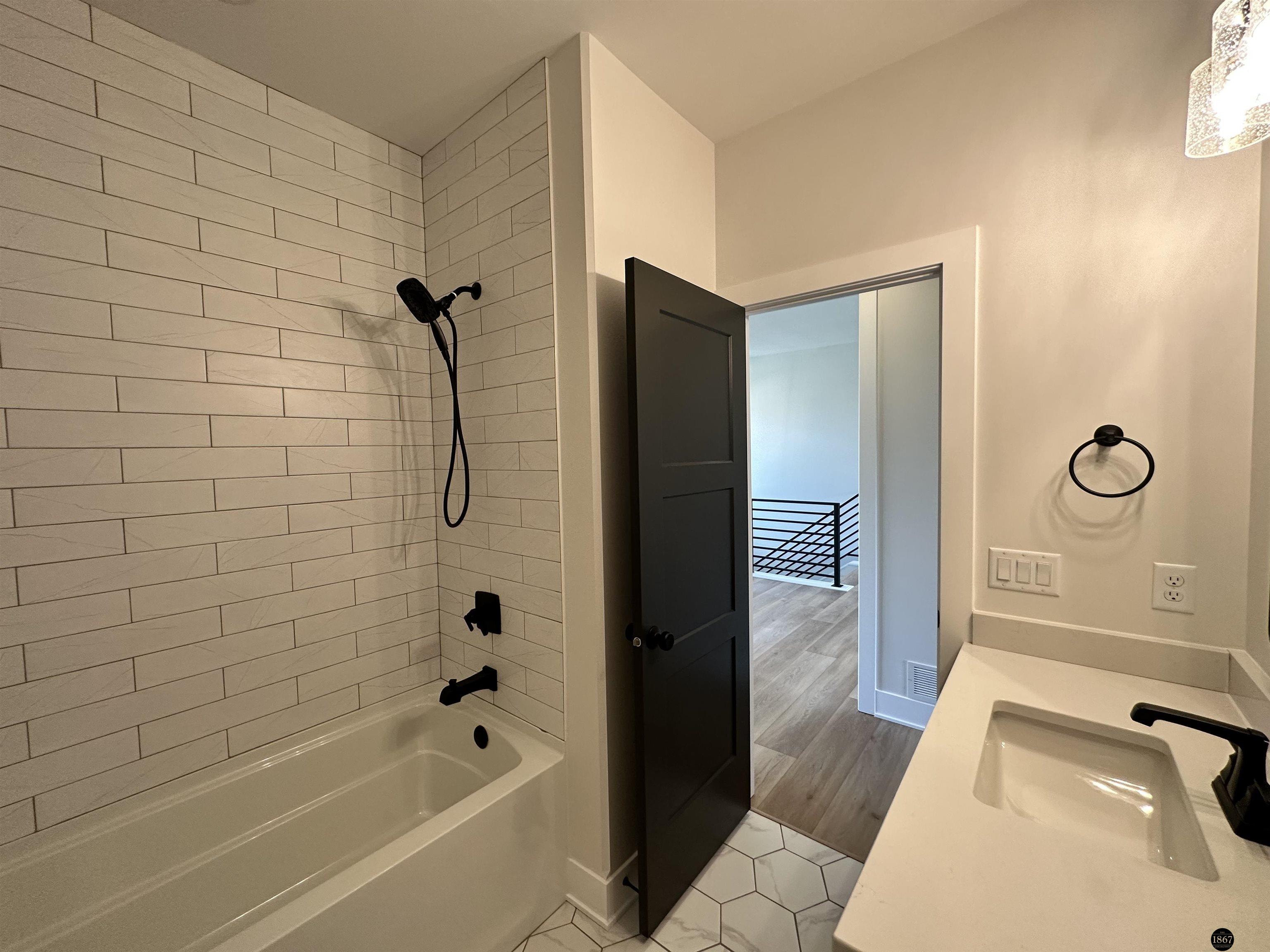 3521 S 220th