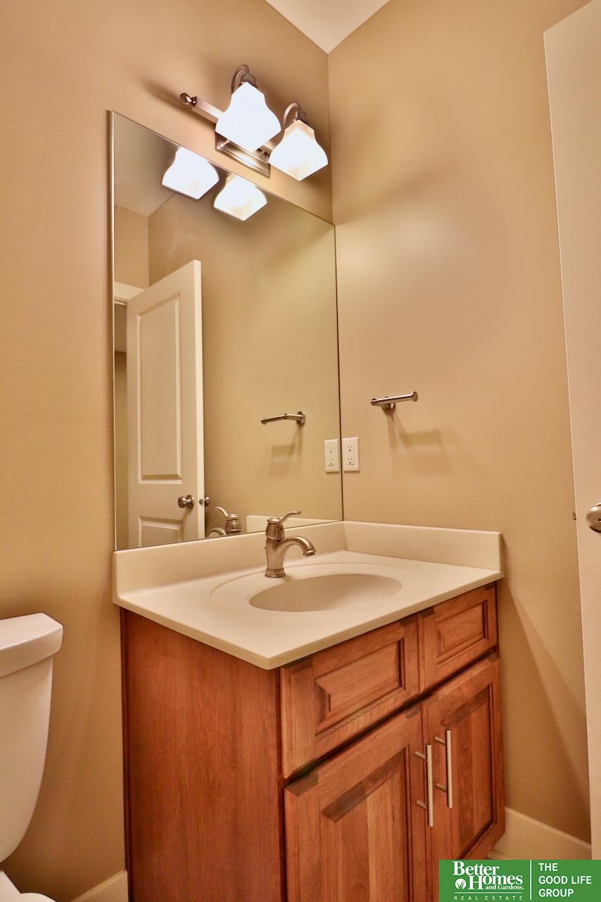 5142 Dodge Street, Omaha, Nebraska image 31