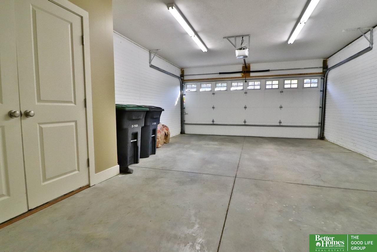 5142 Dodge Street, Omaha, Nebraska image 37