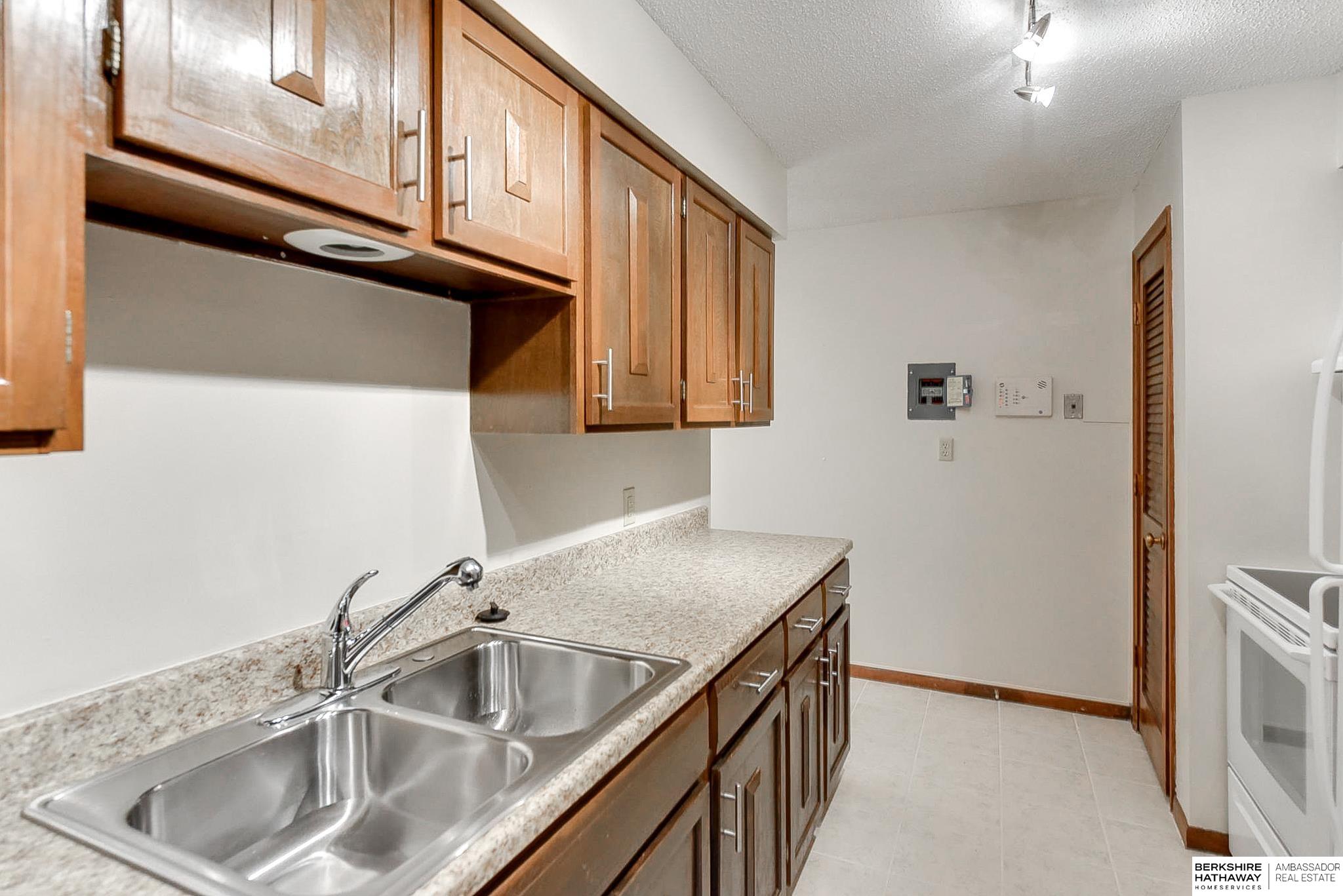 101 N 69th Street #28, Omaha, Nebraska image 8