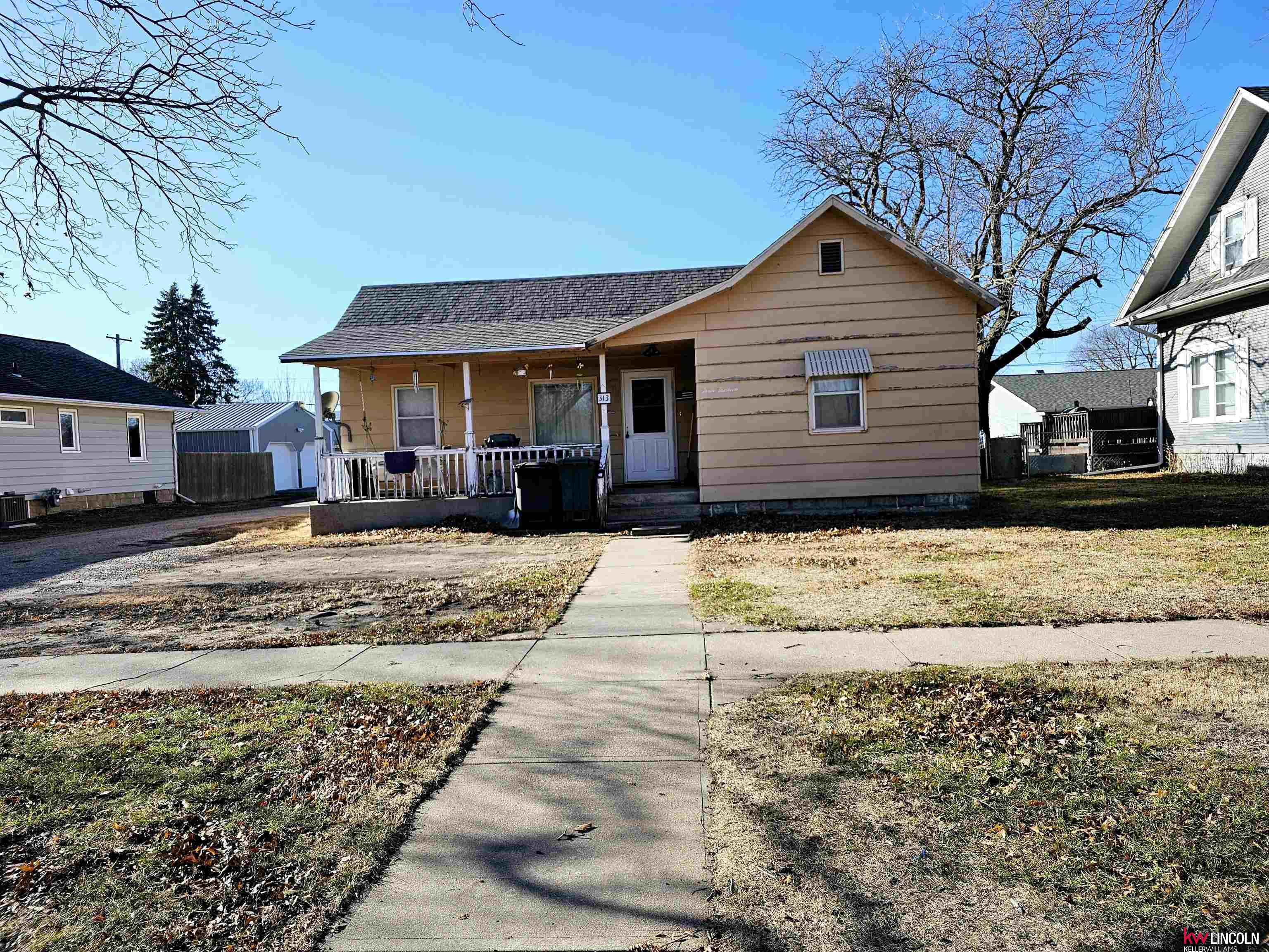 313 N Brown Avenue, Clay Center, Nebraska image 1