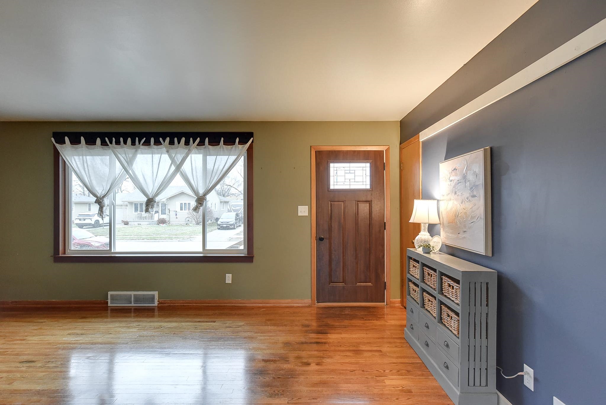2039 Fairacres Drive, Fremont, Nebraska image 4