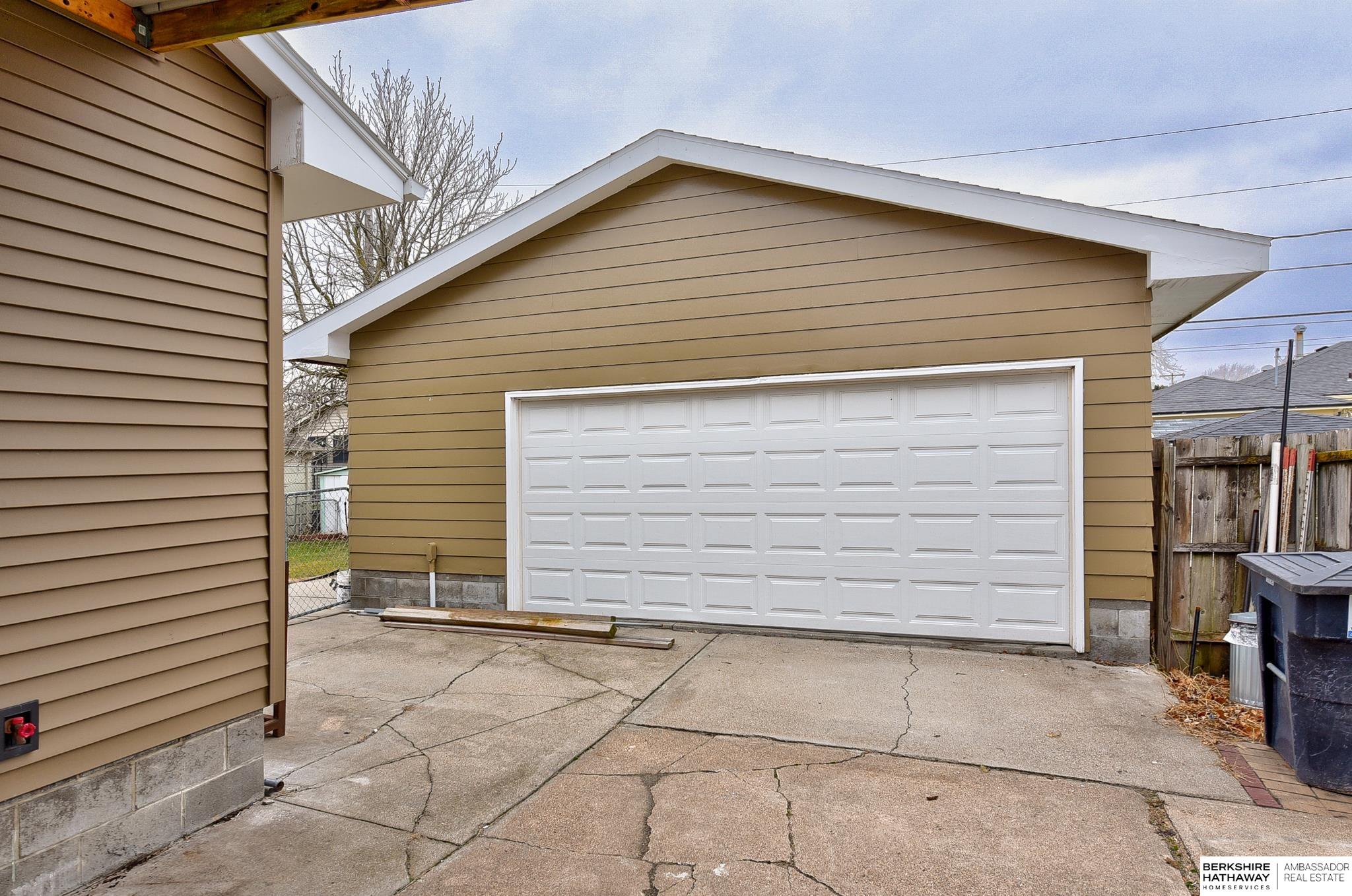 2039 Fairacres Drive, Fremont, Nebraska image 35