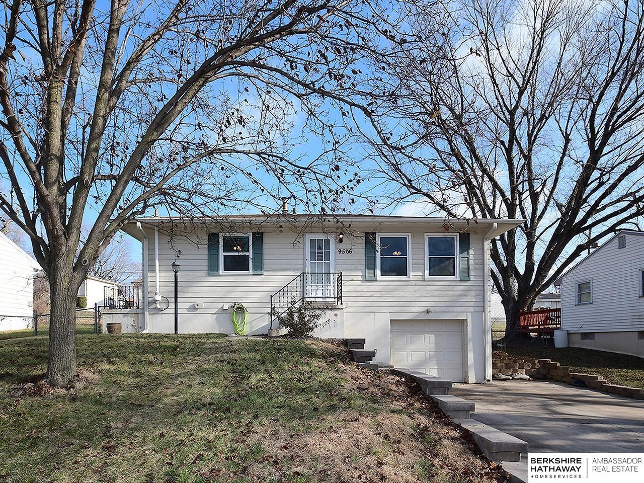 9506 Tomahawk Boulevard, Omaha