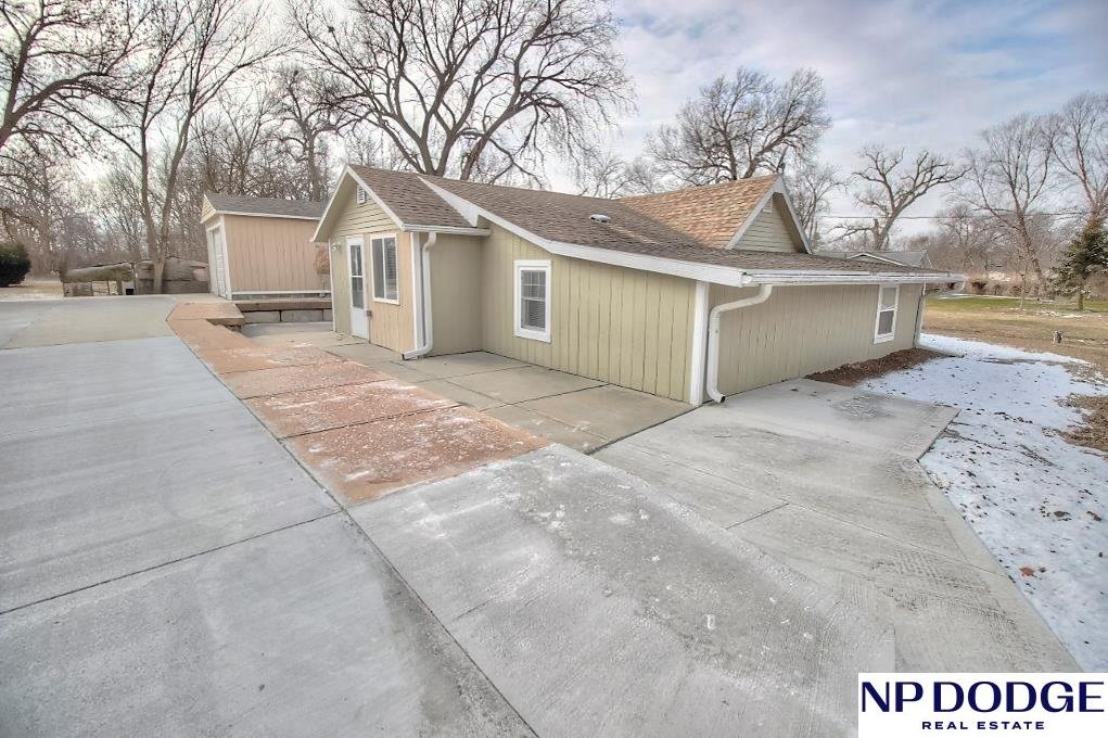 24133 Crown Point Avenue, Valley, Nebraska image 1