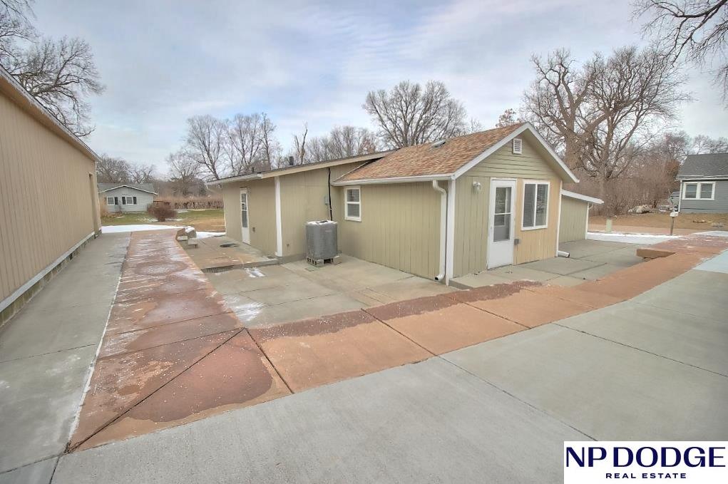 24133 Crown Point Avenue, Valley, Nebraska image 2