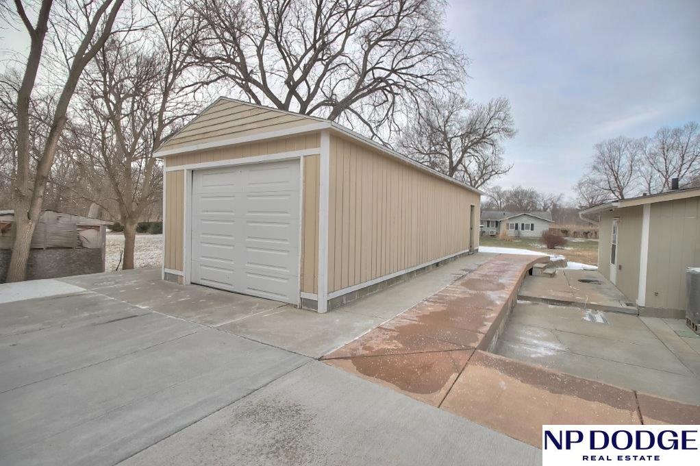 24133 Crown Point Avenue, Valley, Nebraska image 3