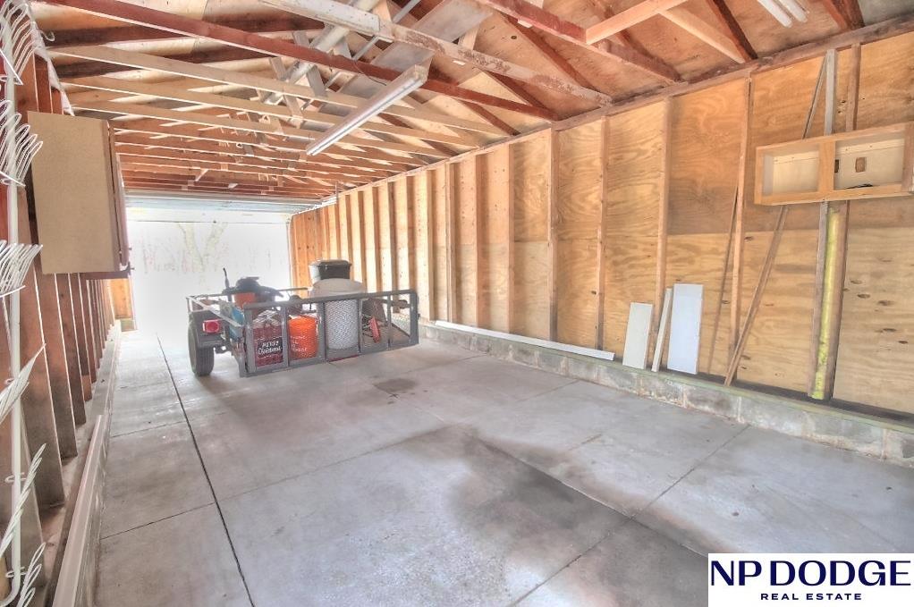 24133 Crown Point Avenue, Valley, Nebraska image 32