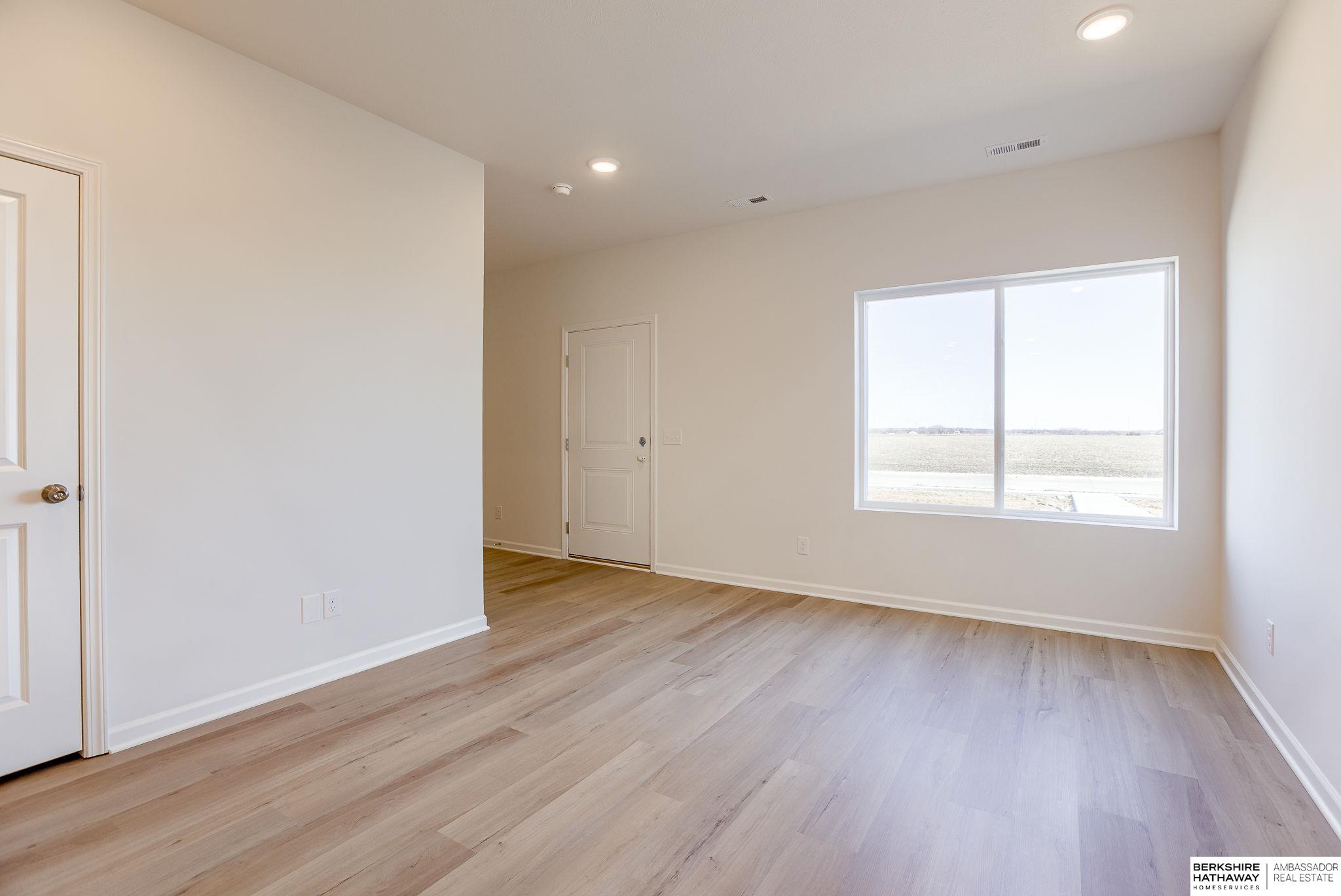 2174 N Aaron Way, Fremont, Nebraska image 3