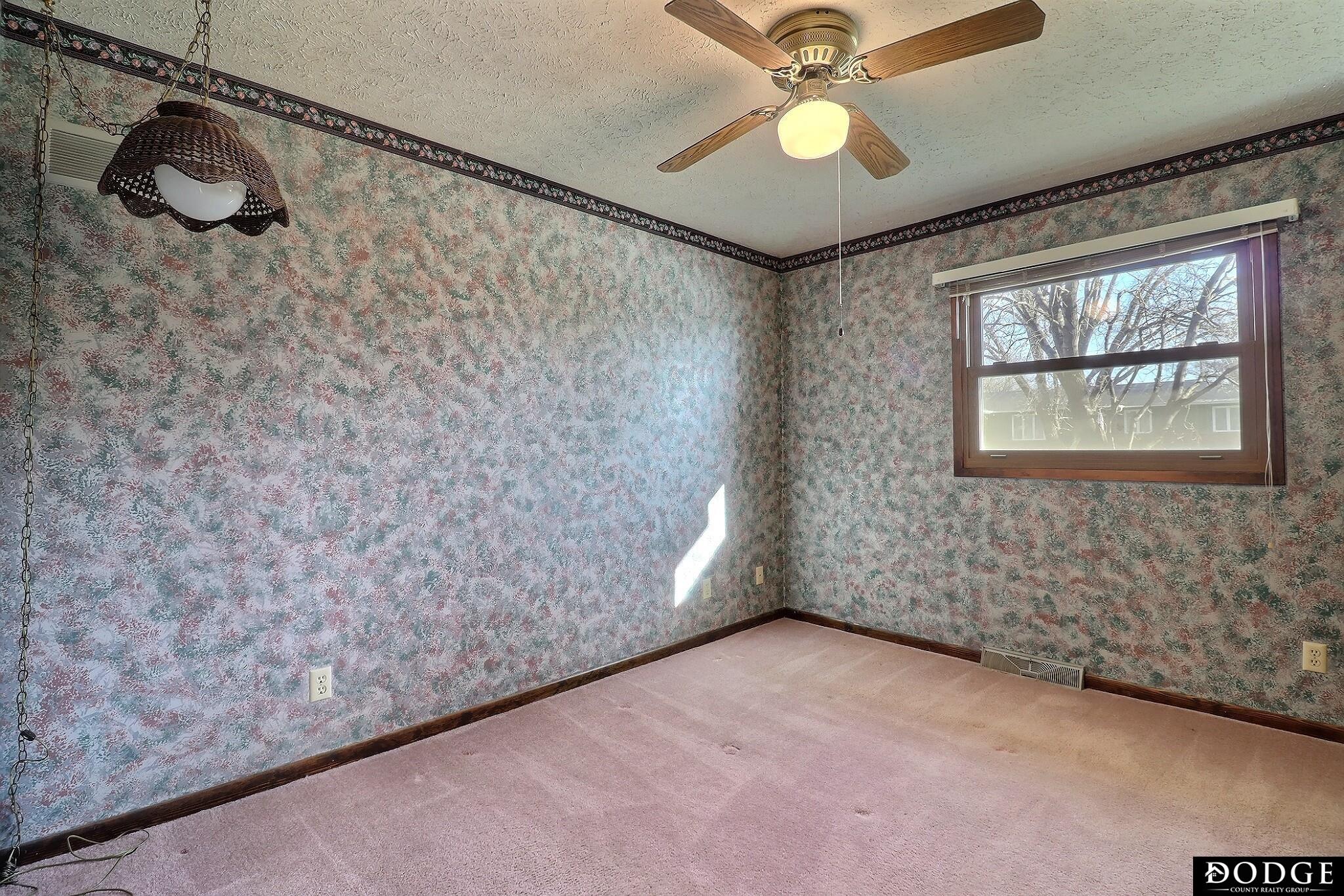 2811 Douglas Drive, Fremont, Nebraska image 23