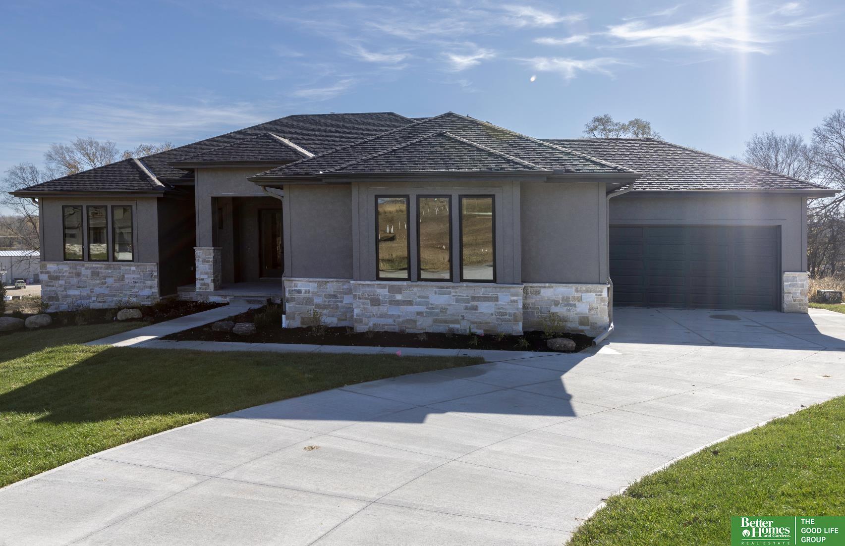 15525 Riha Circle, Springfield, Nebraska image 1