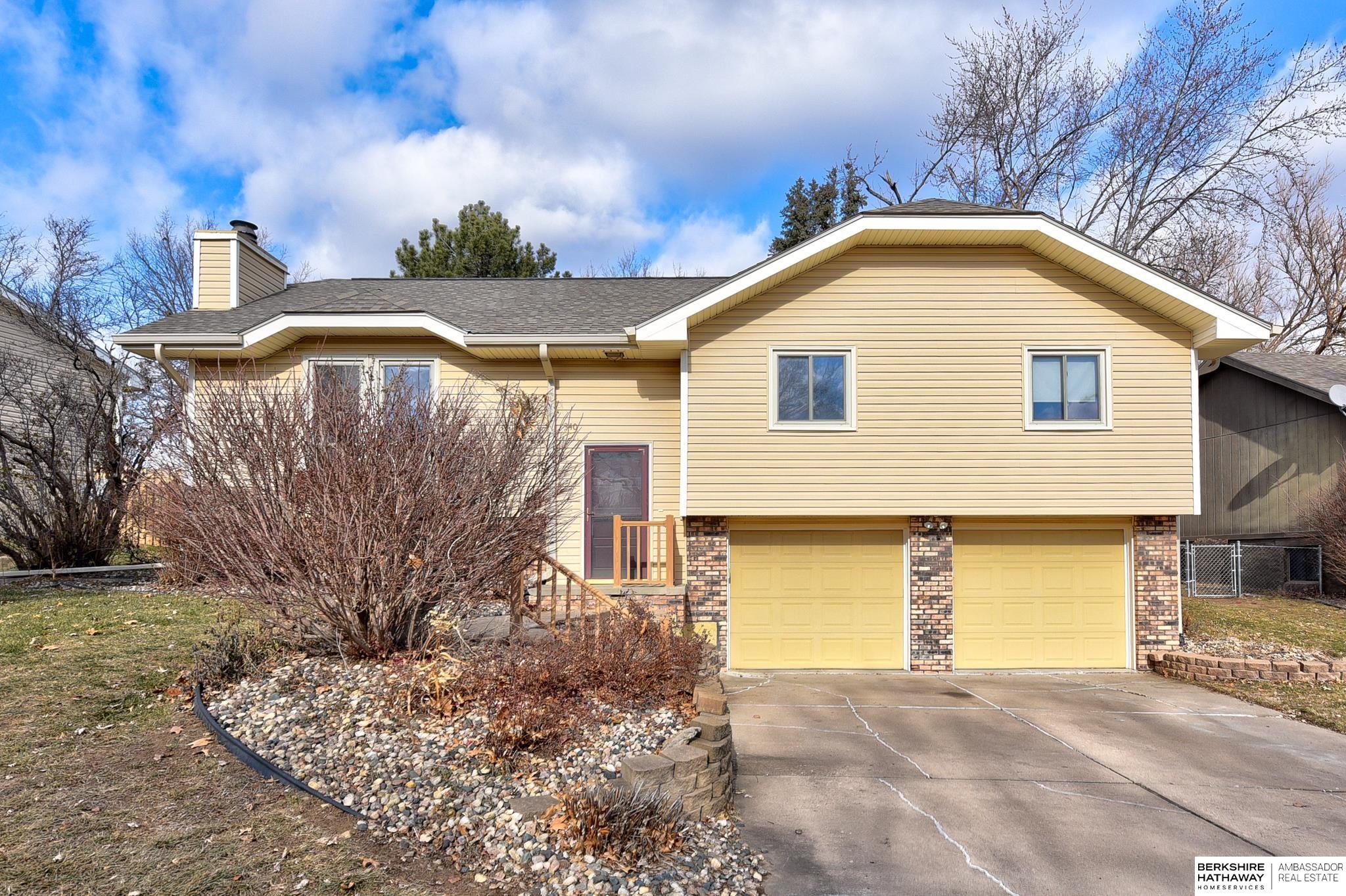 340 Windsor Drive, Papillion