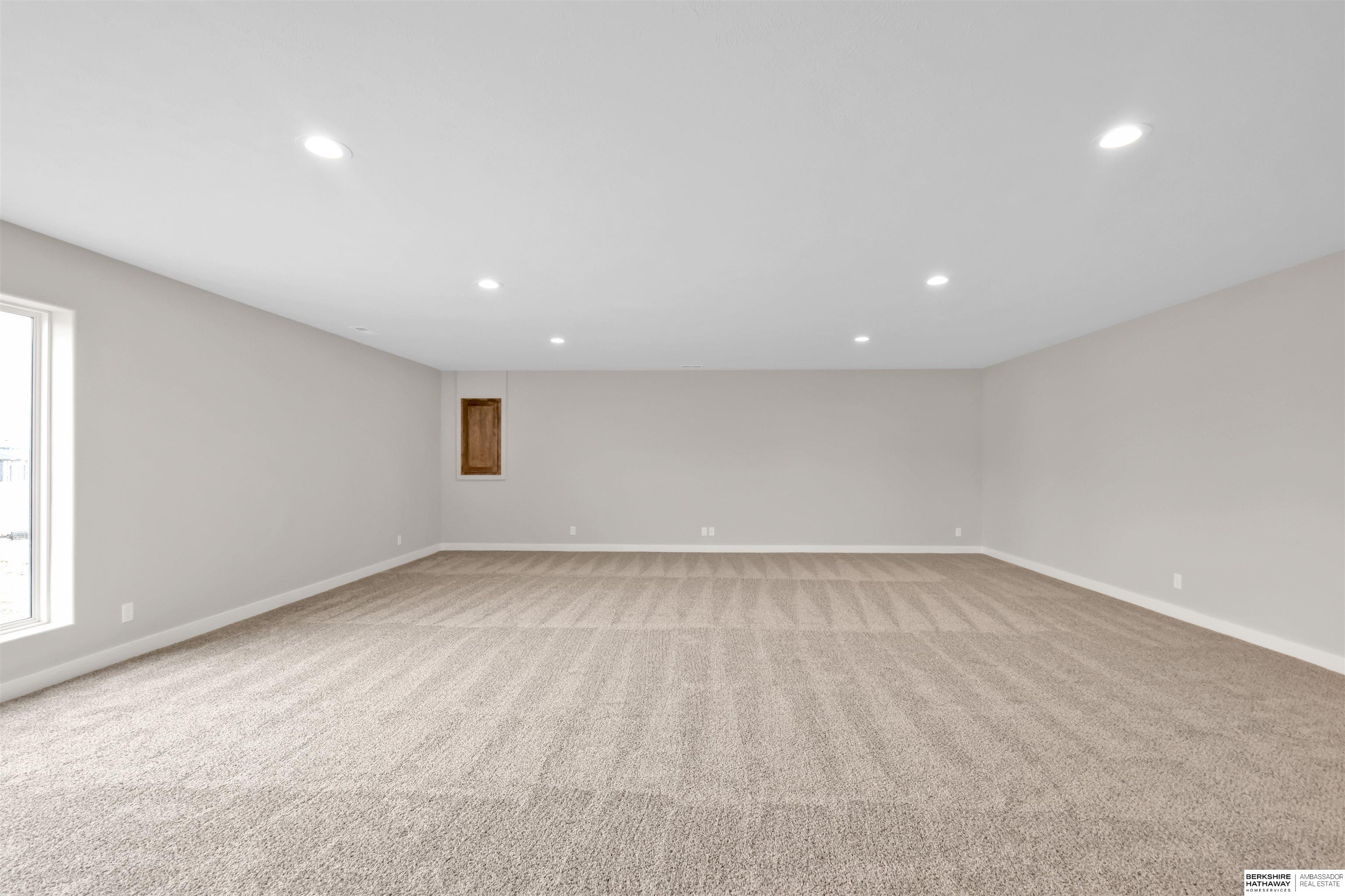 5909 N 209th Street, Elkhorn, Nebraska image 38