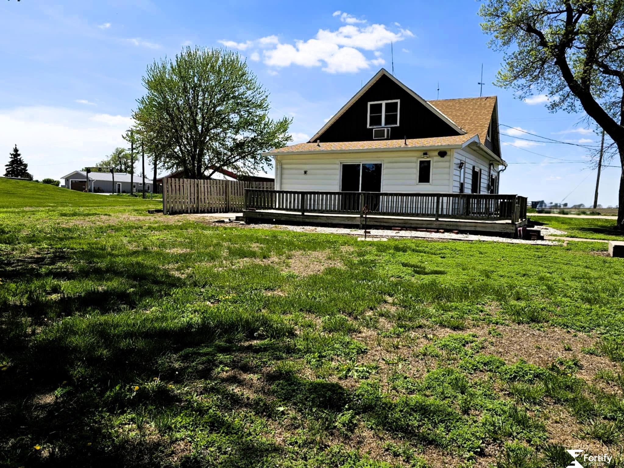 439 S 4th Street, Geneva, Nebraska image 4