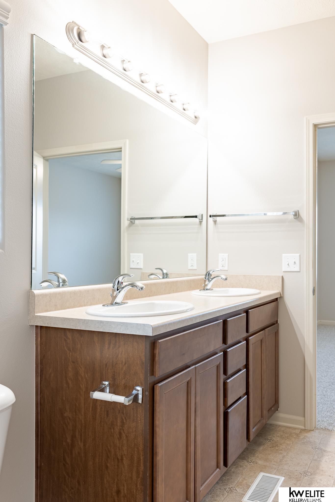 16070 Redman Avenue, Omaha, Nebraska image 21