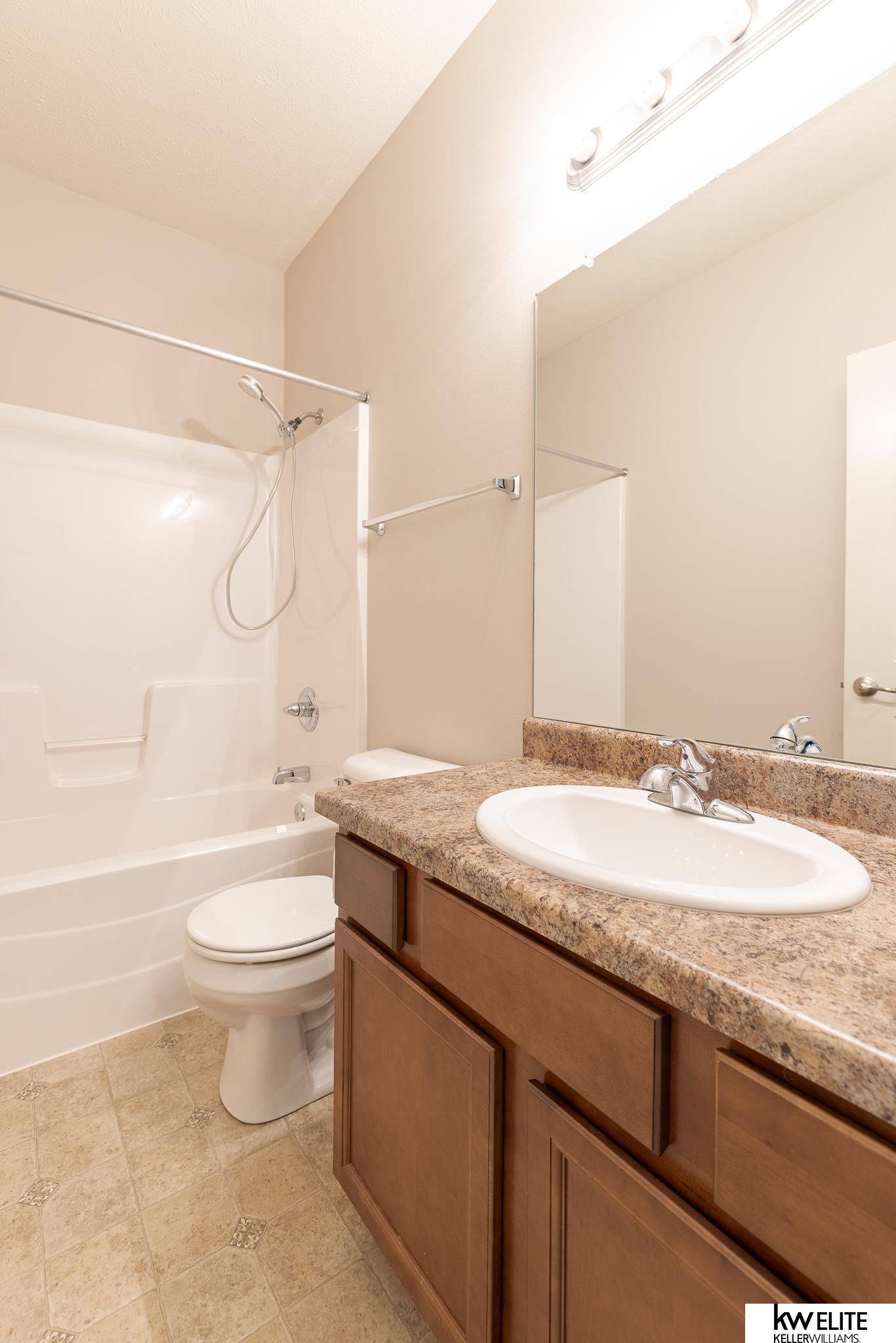 16070 Redman Avenue, Omaha, Nebraska image 26