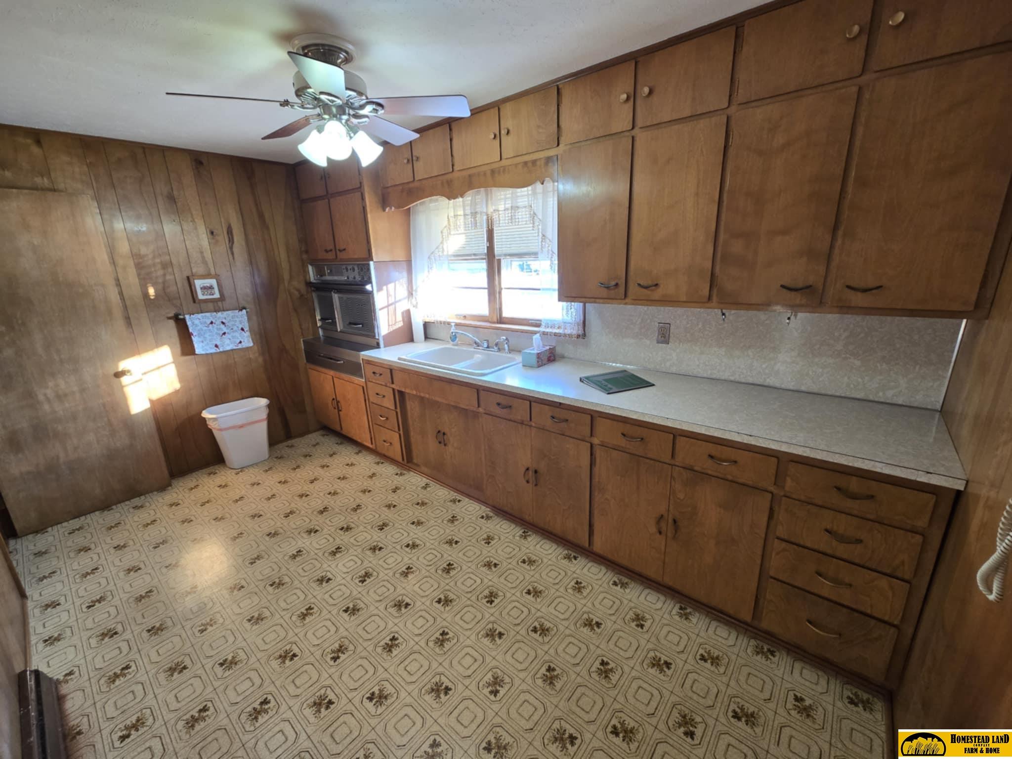 1600 Ashland Avenue, Beatrice, Nebraska image 7