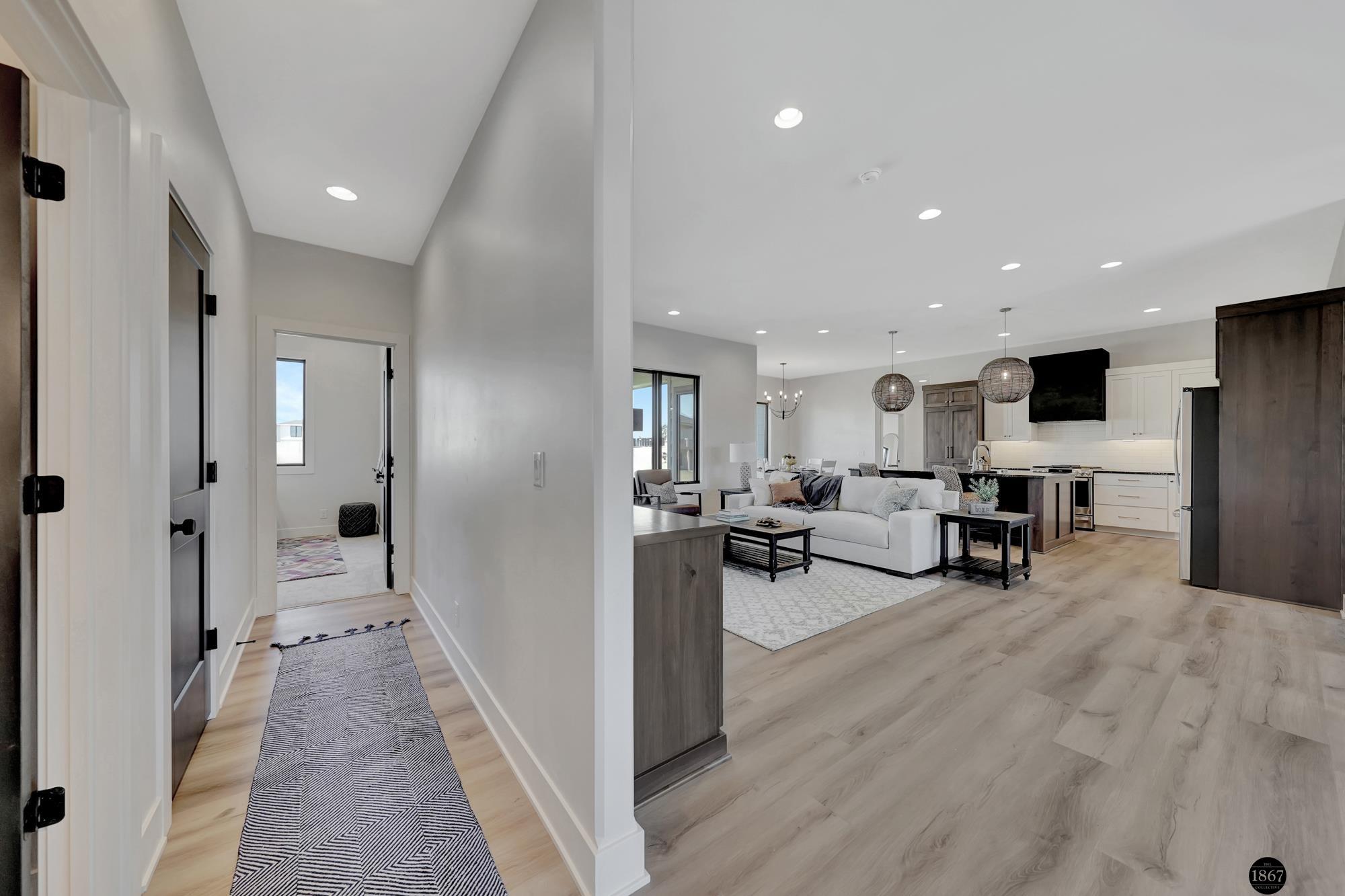 3923 S 213th