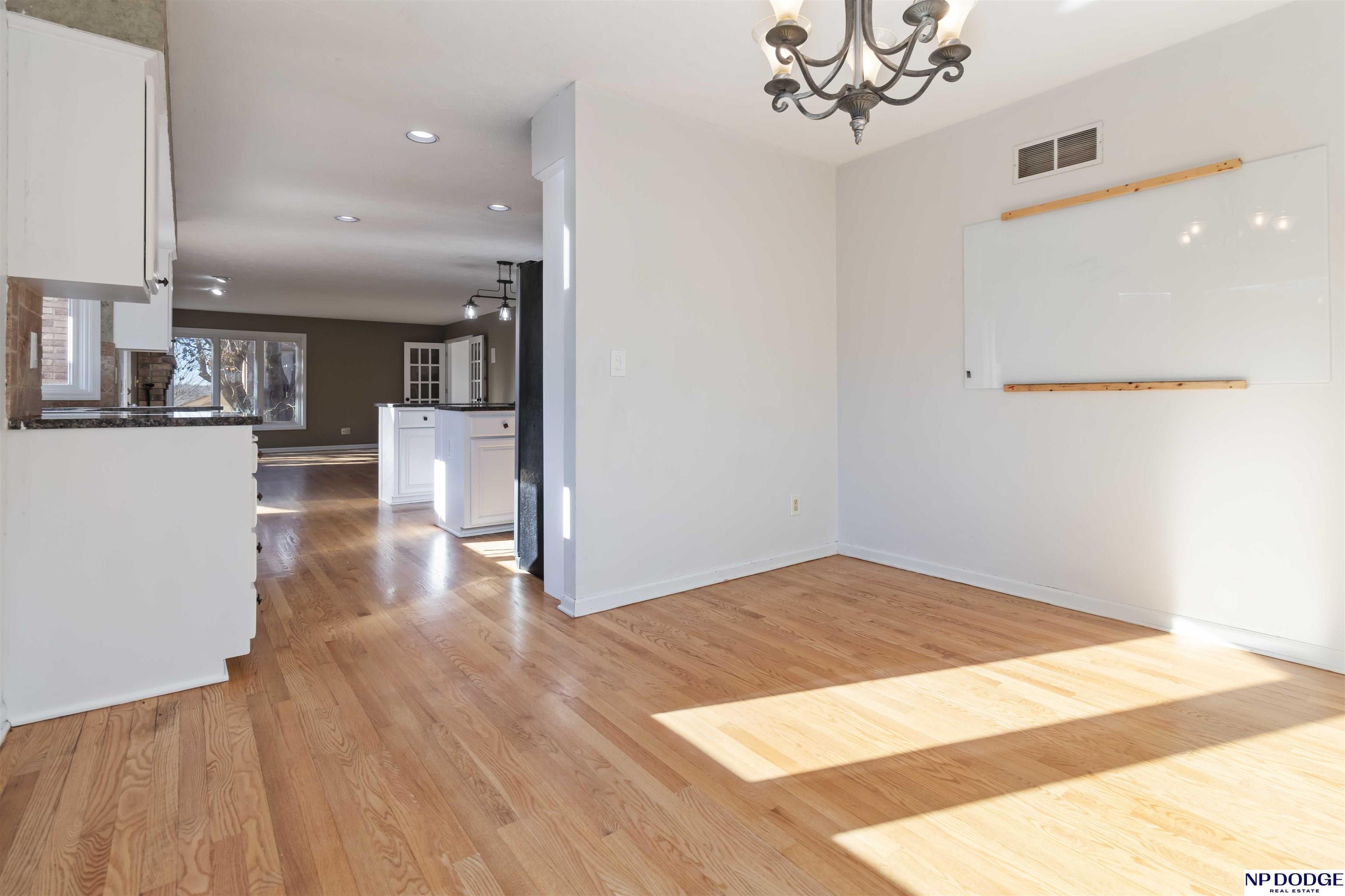 15405 Lloyd Street, Omaha, Nebraska image 25