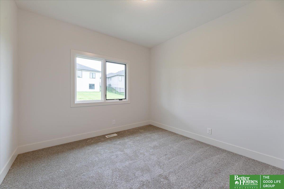 20122 T Street, Omaha, Nebraska image 40