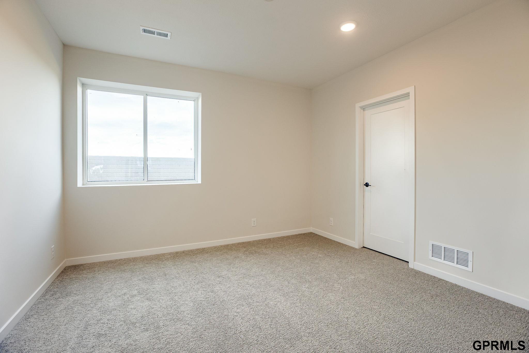 20150 S Street, Omaha, Nebraska image 14