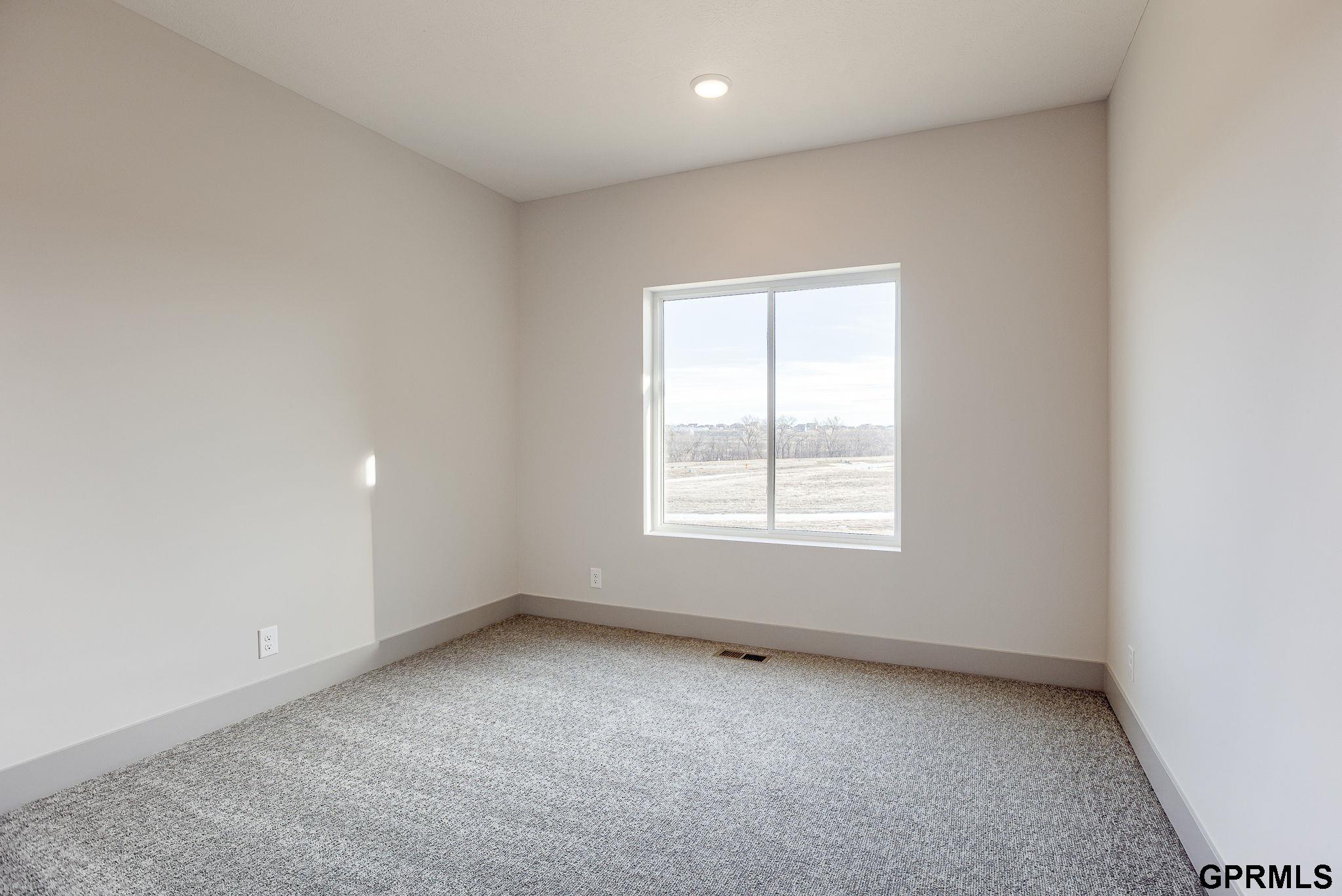 20119 R Street, Omaha, Nebraska image 9