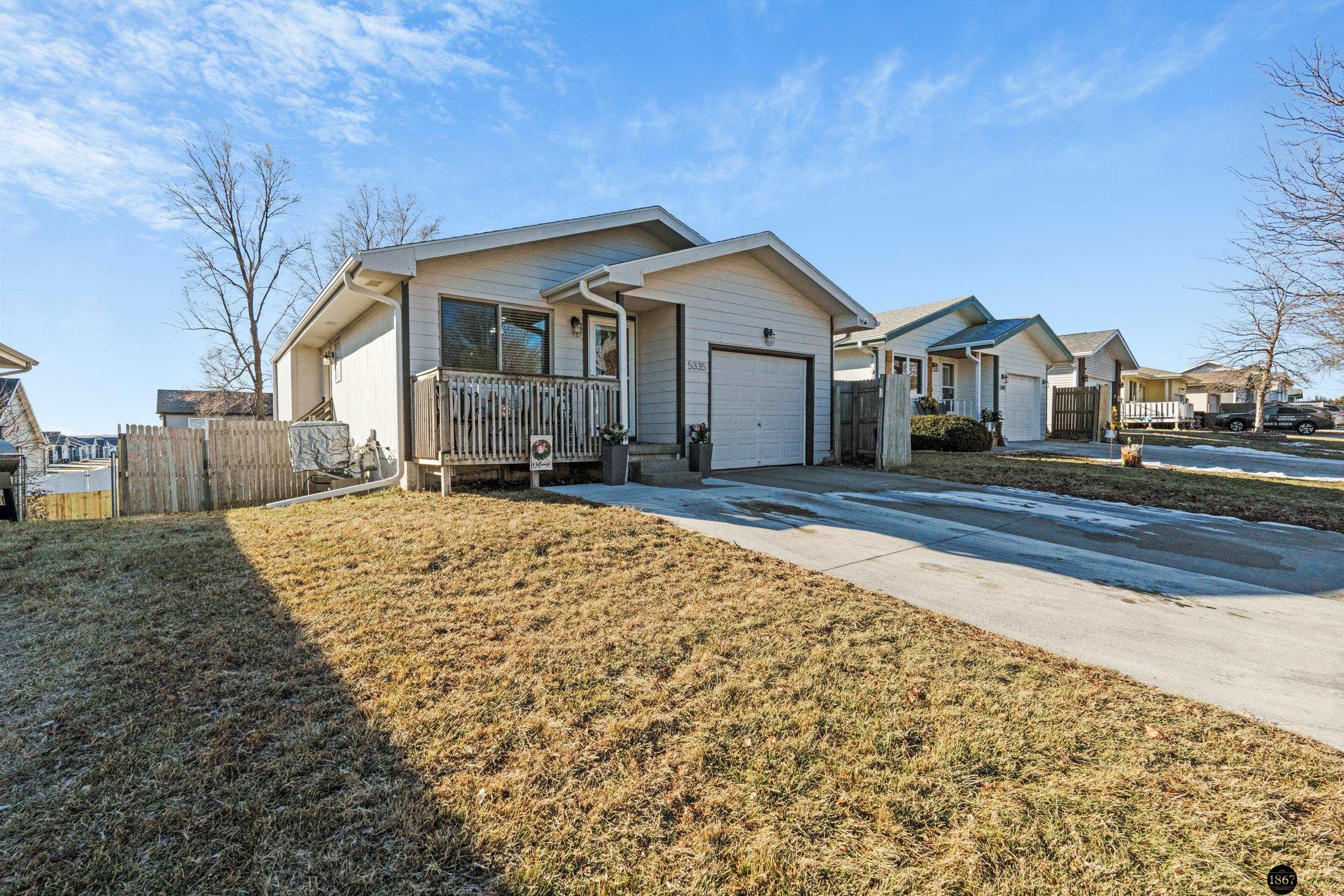 5335 W Partridge