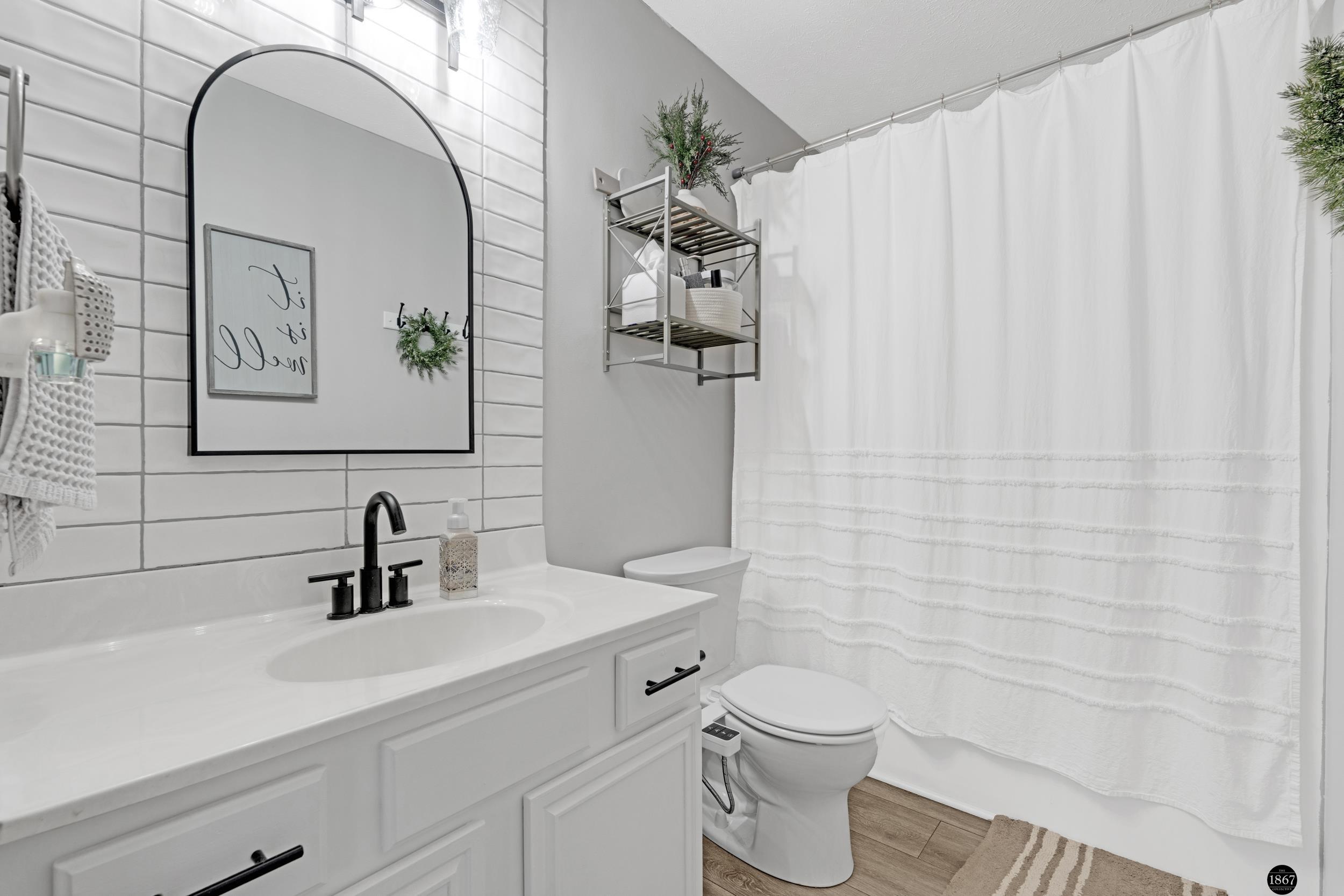 5335 W Partridge