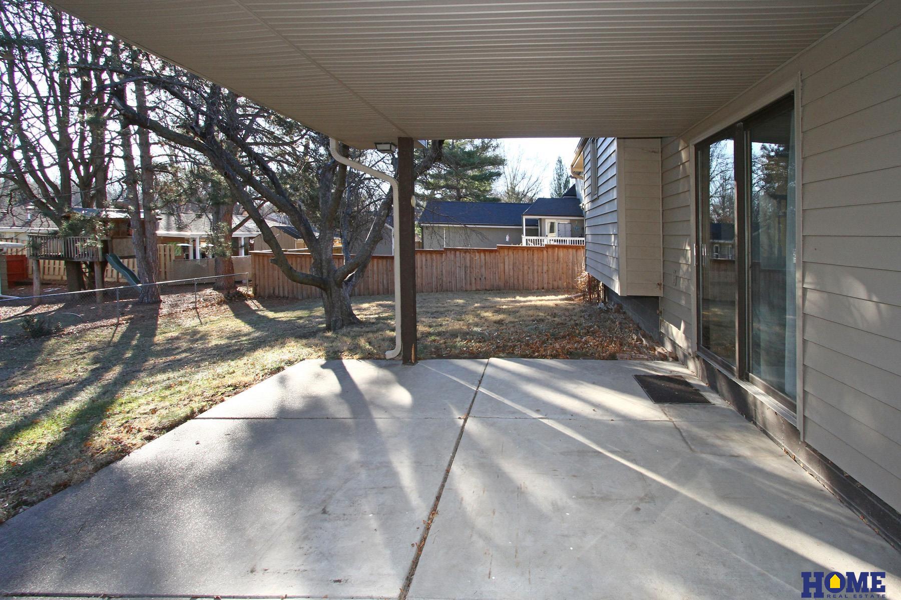 1630 Buckingham Drive, Lincoln, Nebraska image 23