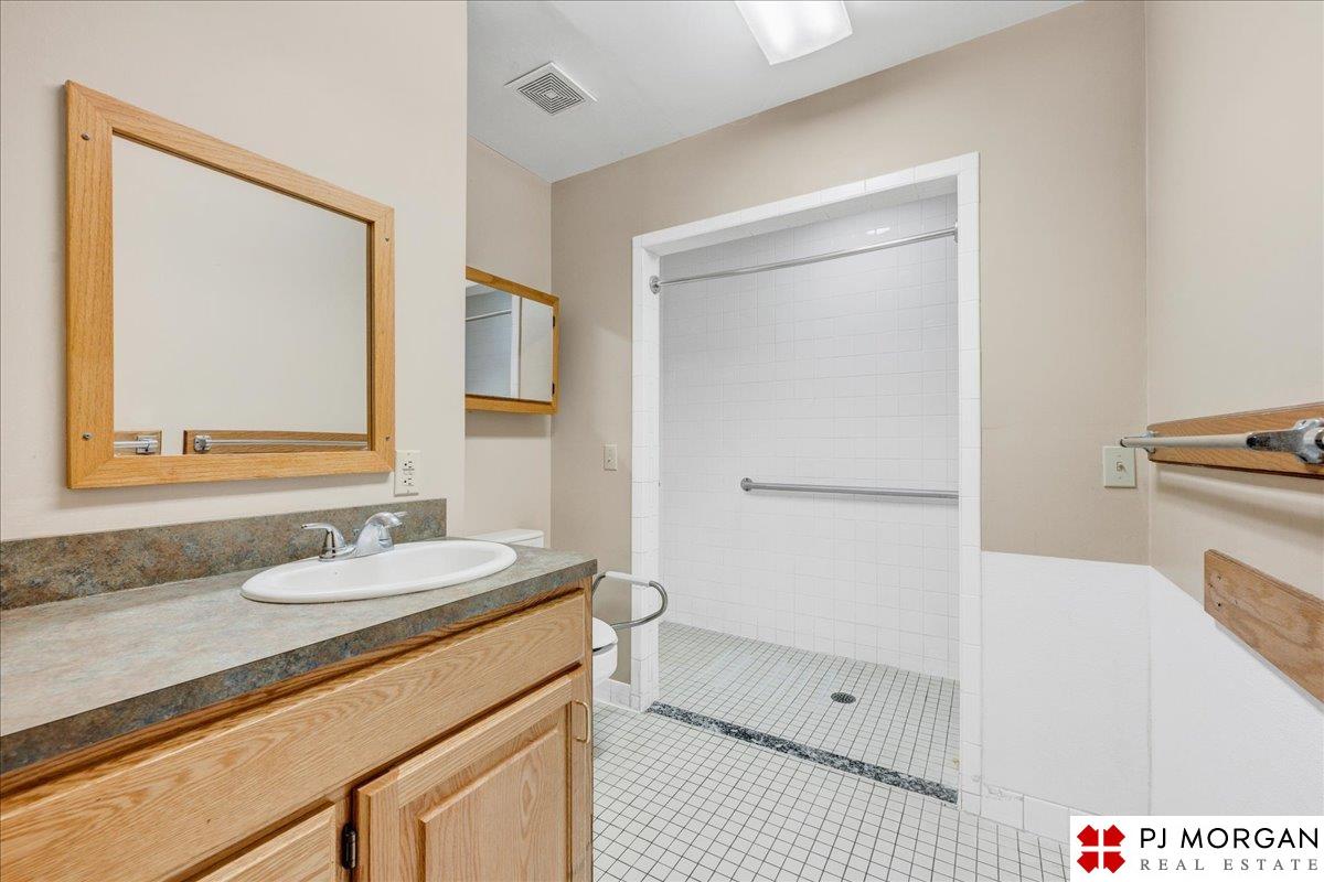 6767 Military Avenue, Omaha, Nebraska image 22