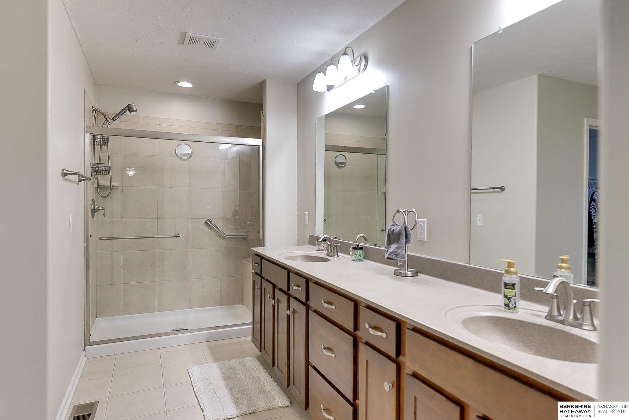 18337 Polk Street, Omaha, Nebraska image 32
