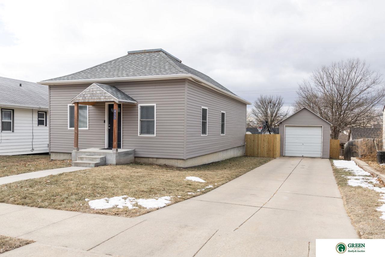 415 N East Avenue, York, Nebraska image 2