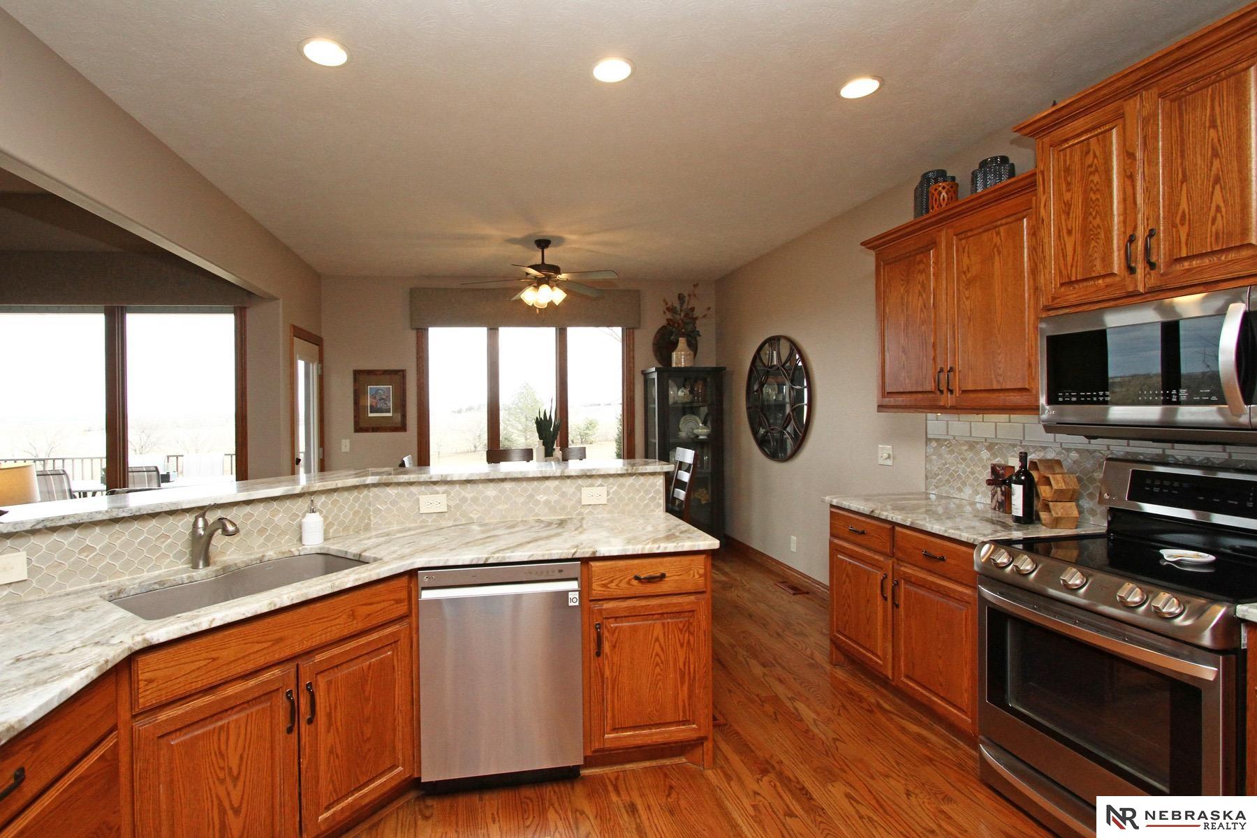 5008 Woodland Hills Drive, Eagle, Nebraska image 10
