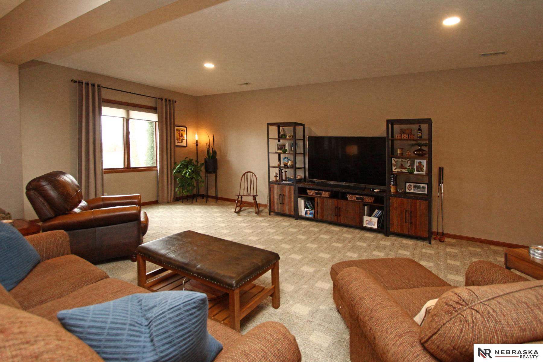 5008 Woodland Hills Drive, Eagle, Nebraska image 23