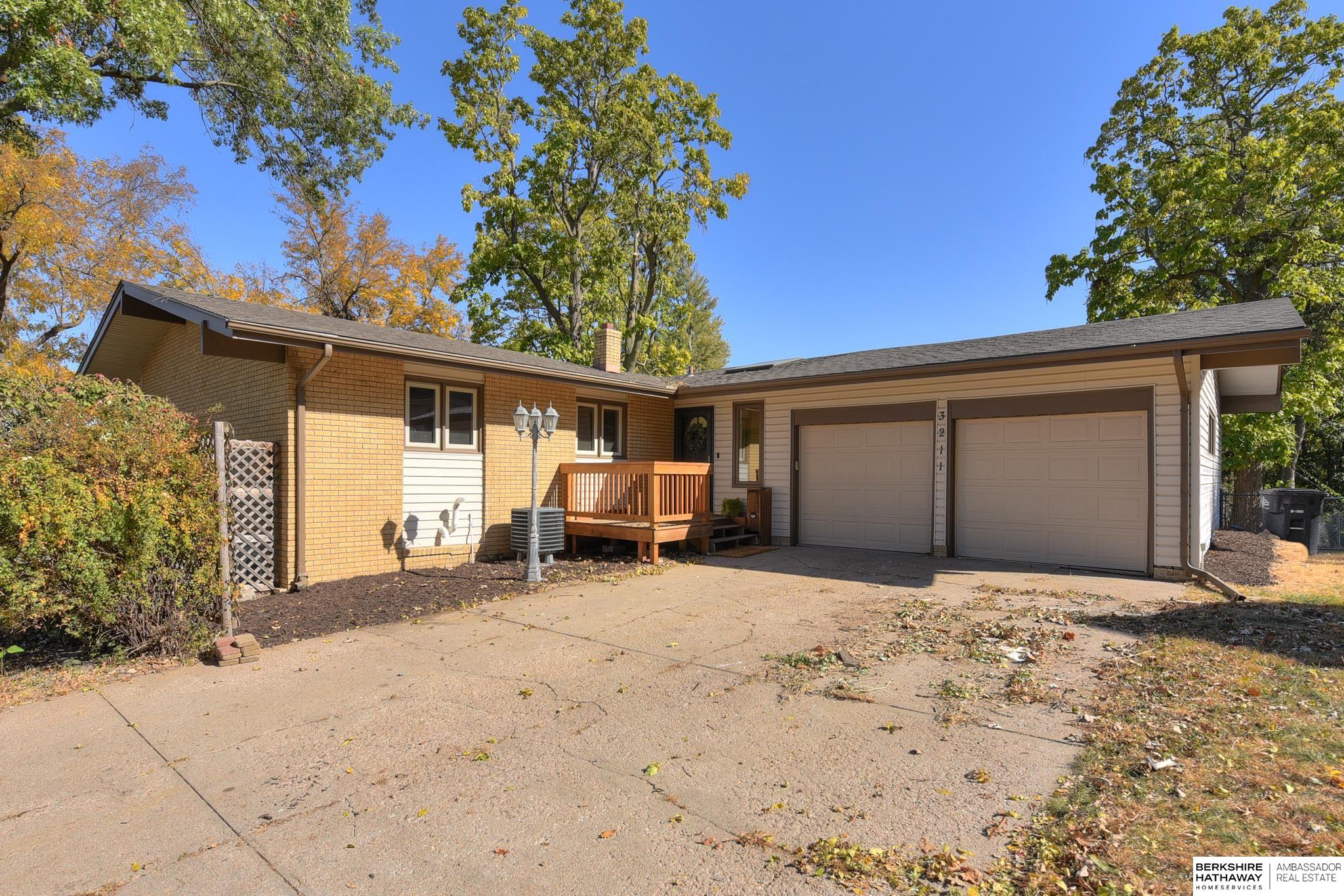 3211 Paddock Road, Omaha, Nebraska image 4