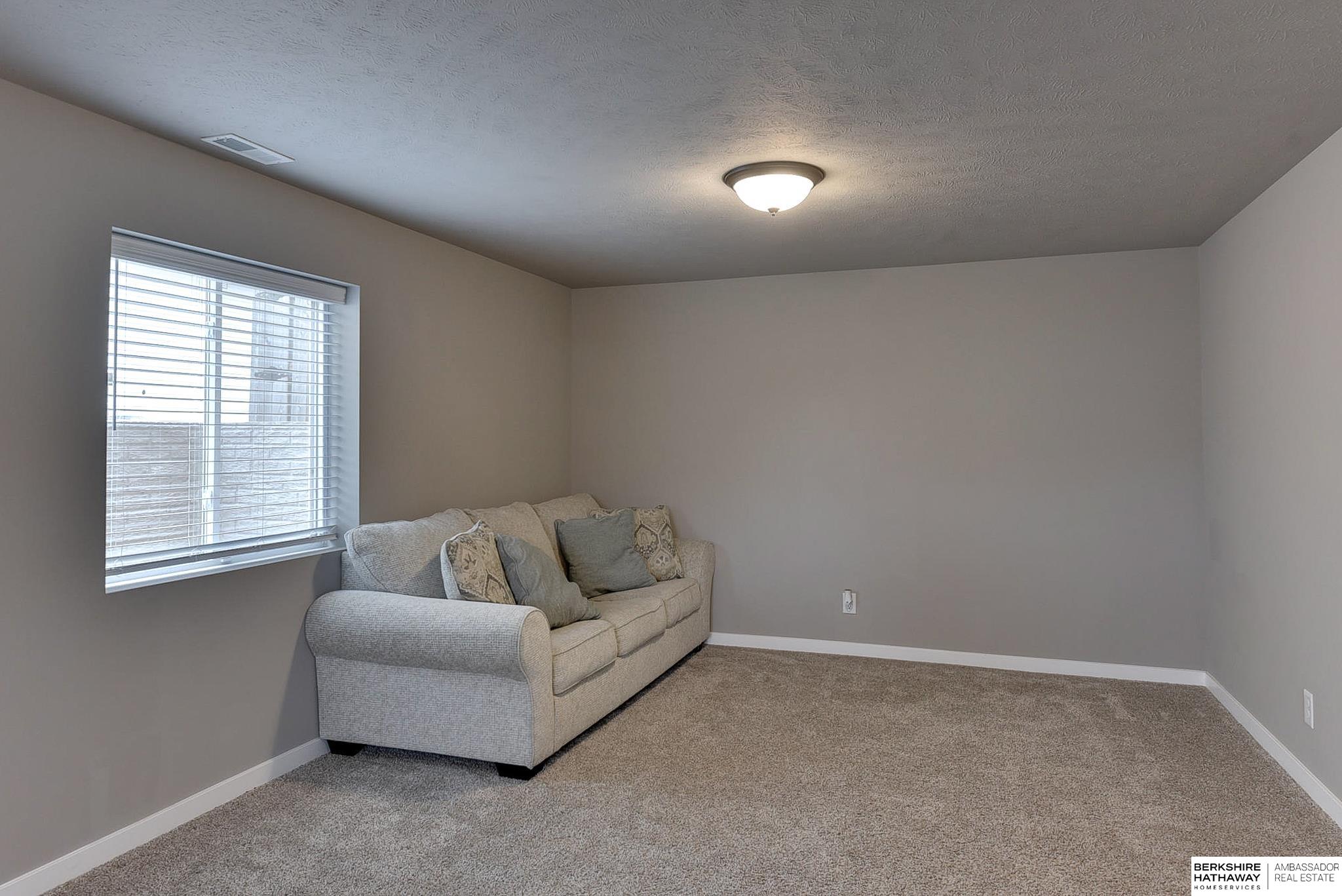 8007 S 198th Street, Gretna, Nebraska image 30