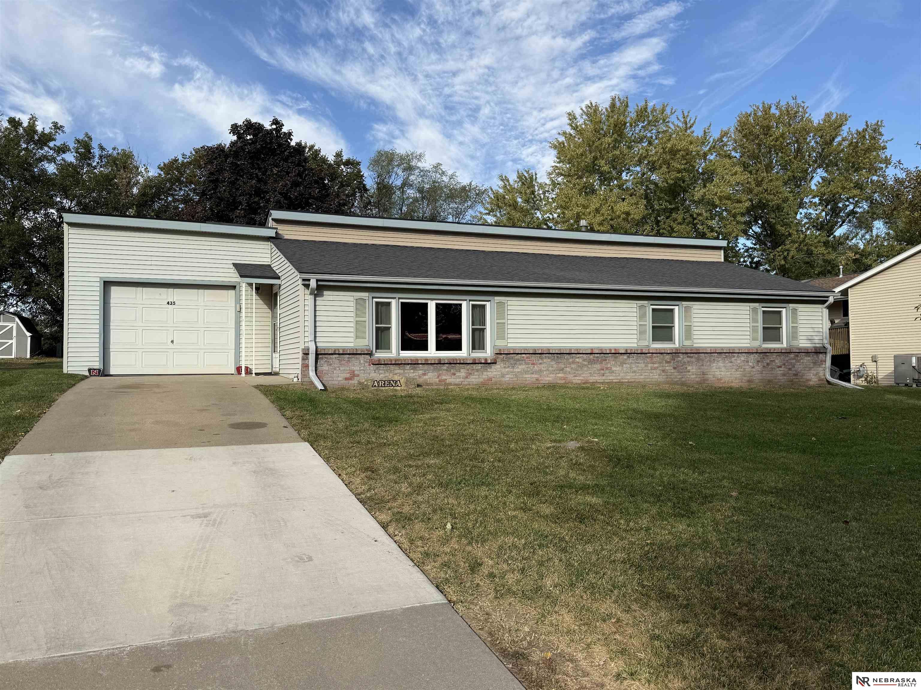 435 N F Street, Milford