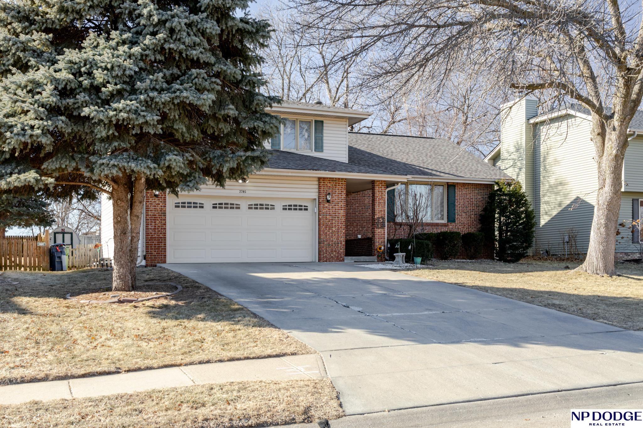 2705 Nottingham Drive, Bellevue, Nebraska image 2