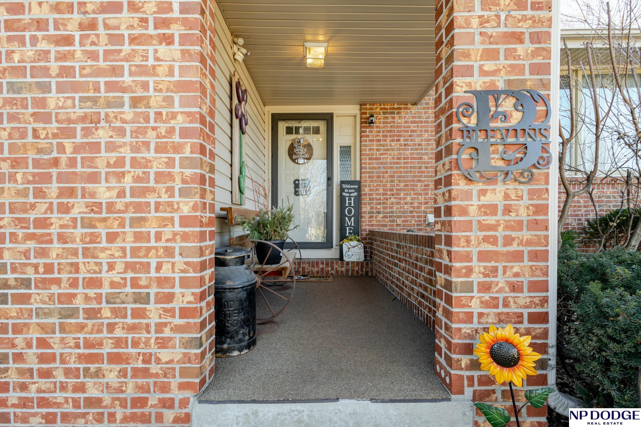 2705 Nottingham Drive, Bellevue, Nebraska image 3