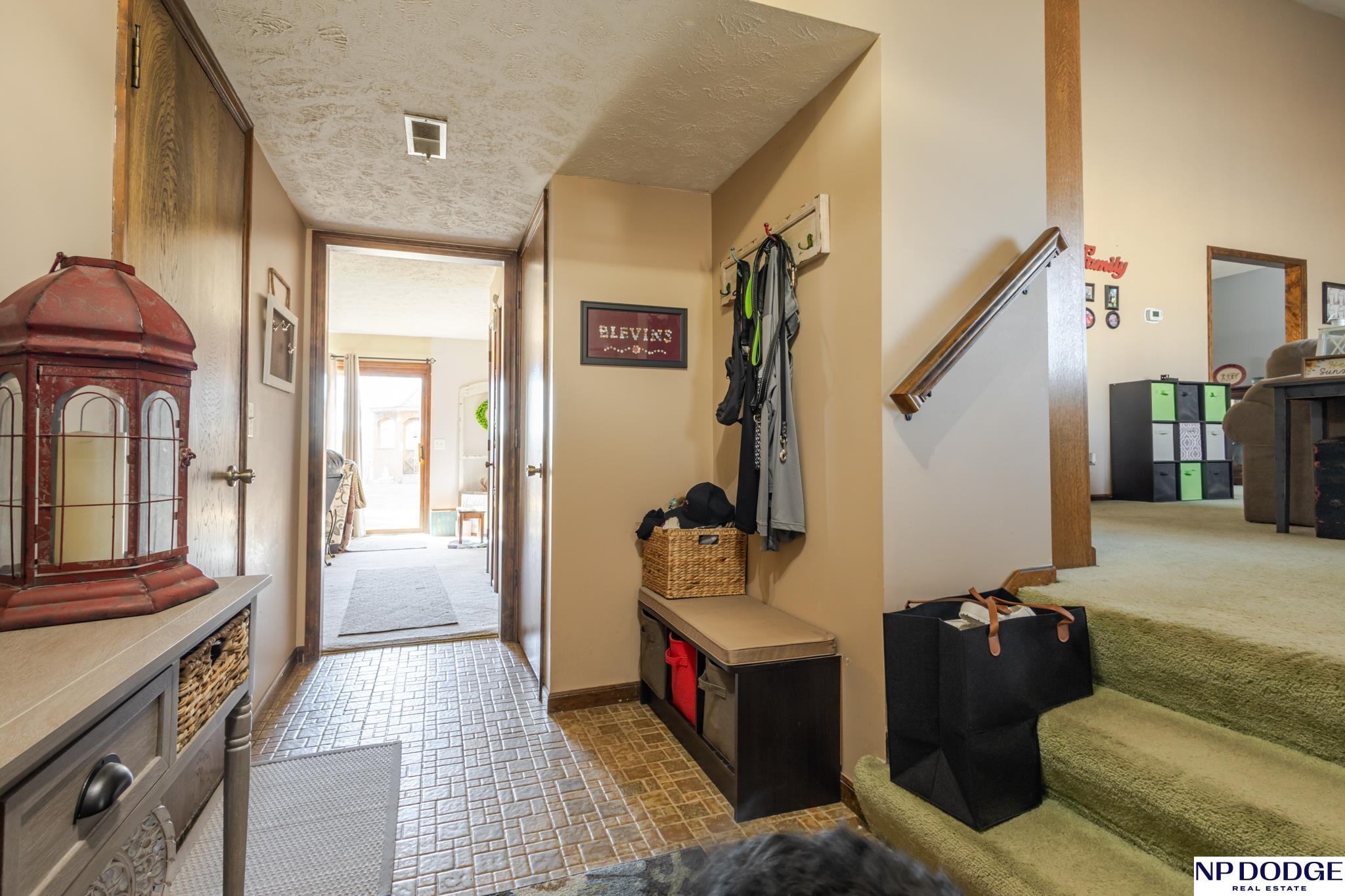 2705 Nottingham Drive, Bellevue, Nebraska image 4