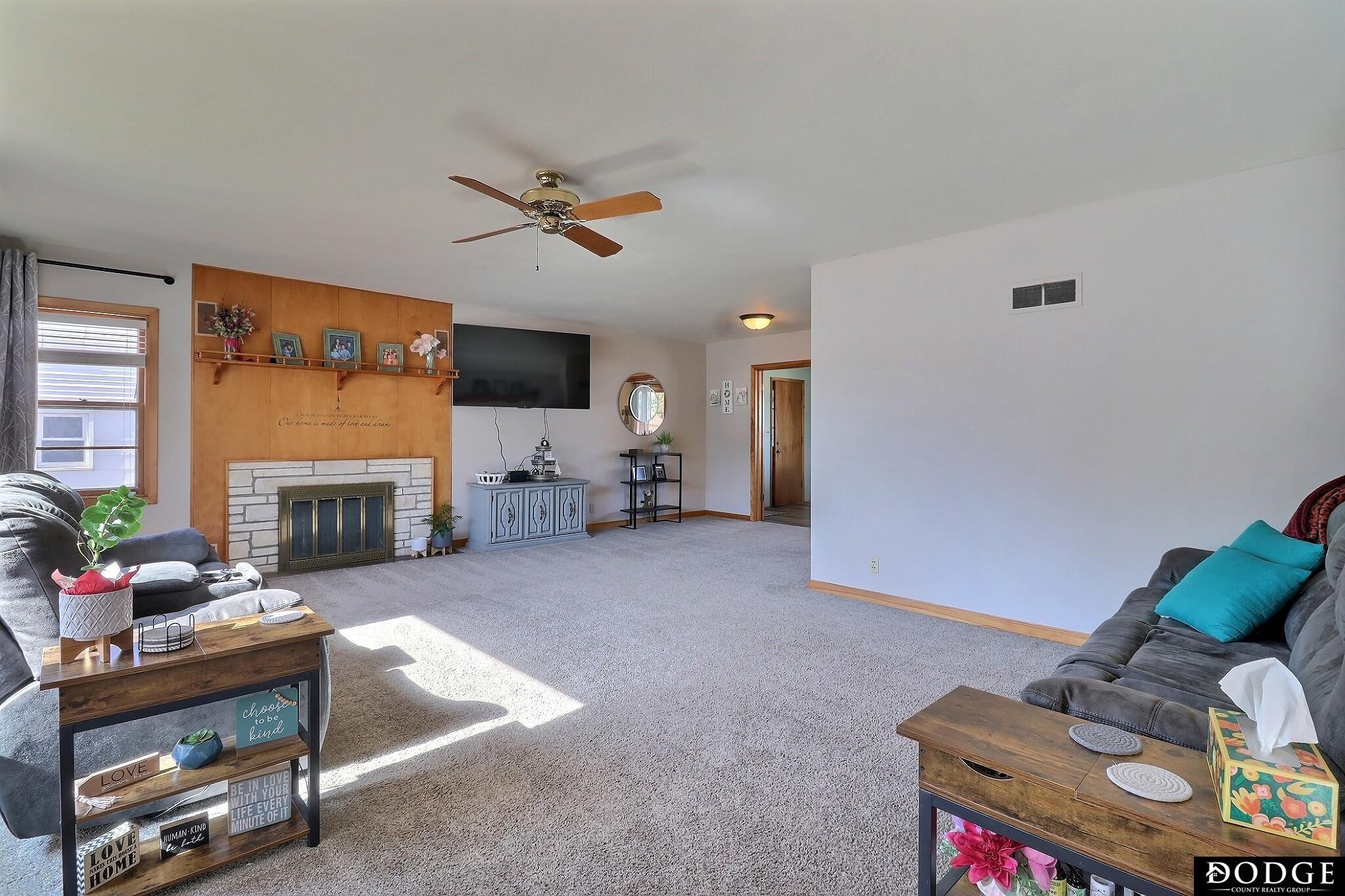 202 E Elk Street, Hooper, Nebraska image 2