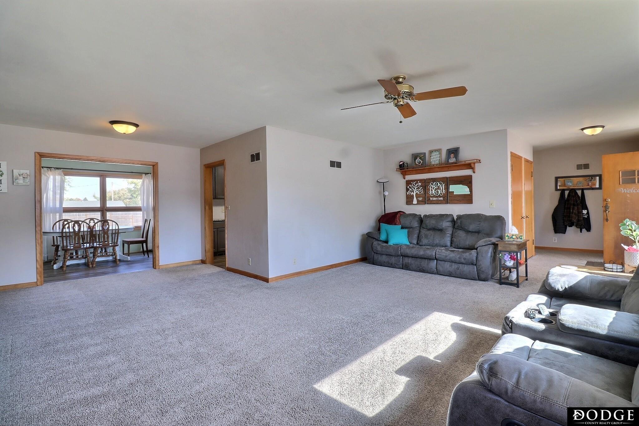 202 E Elk Street, Hooper, Nebraska image 3