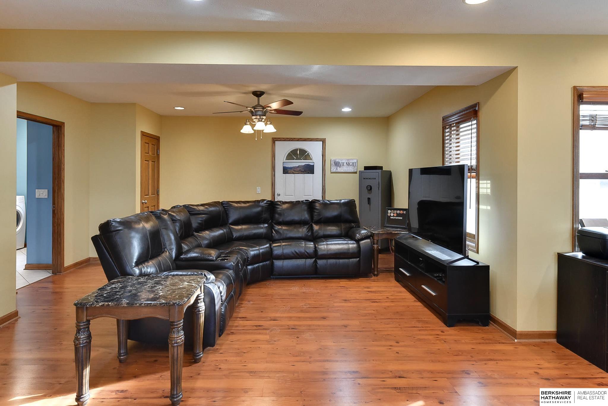 410 Walnut Street, Louisville, Nebraska image 12